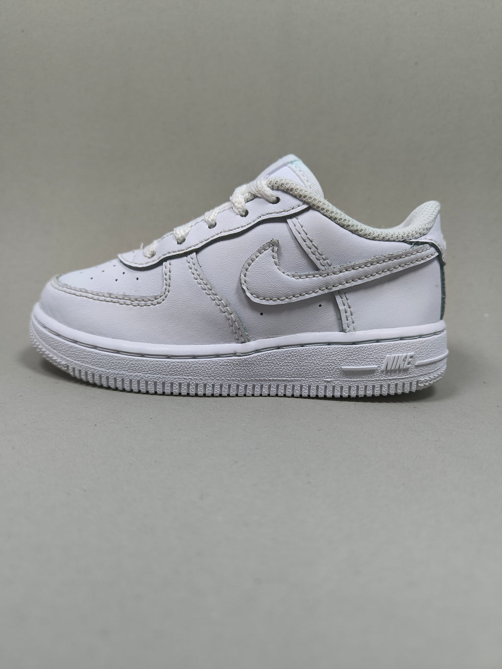 Nike Air Force . Size : EUR  26 | Premium