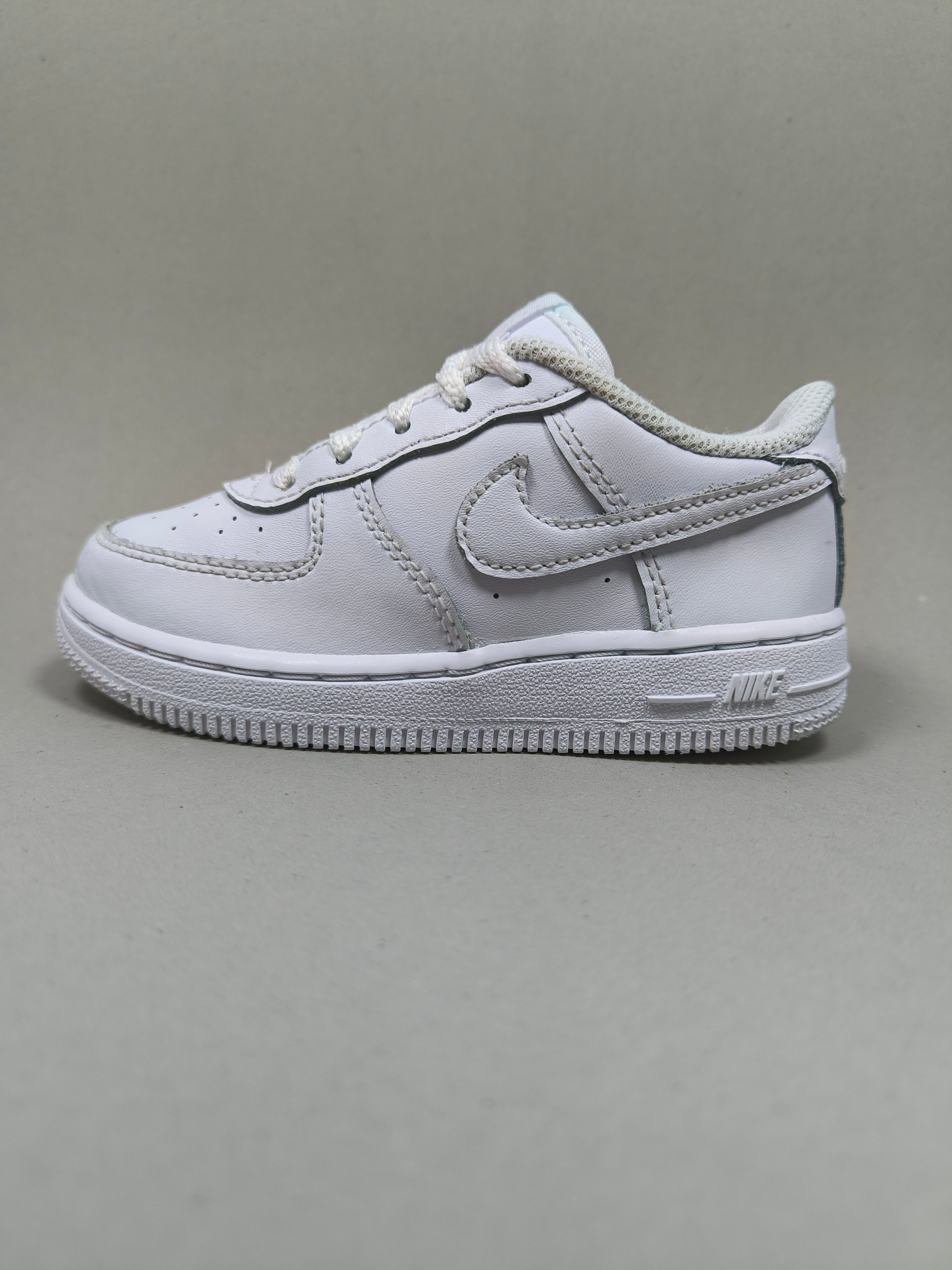 Nike Air Force . Size : EUR  26 | Premium