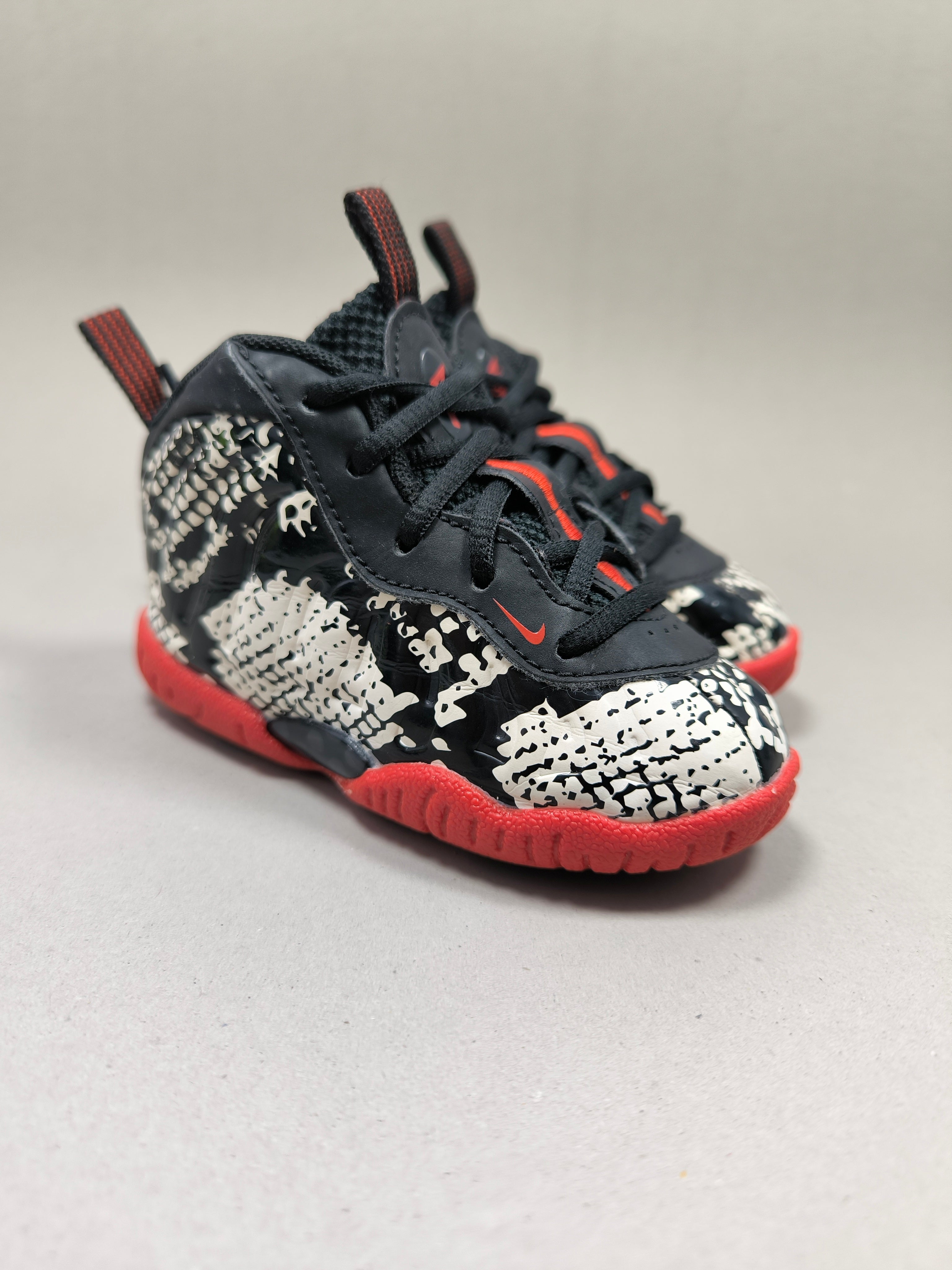 Nike Foam Posite . Size : EUR  21 | Premium