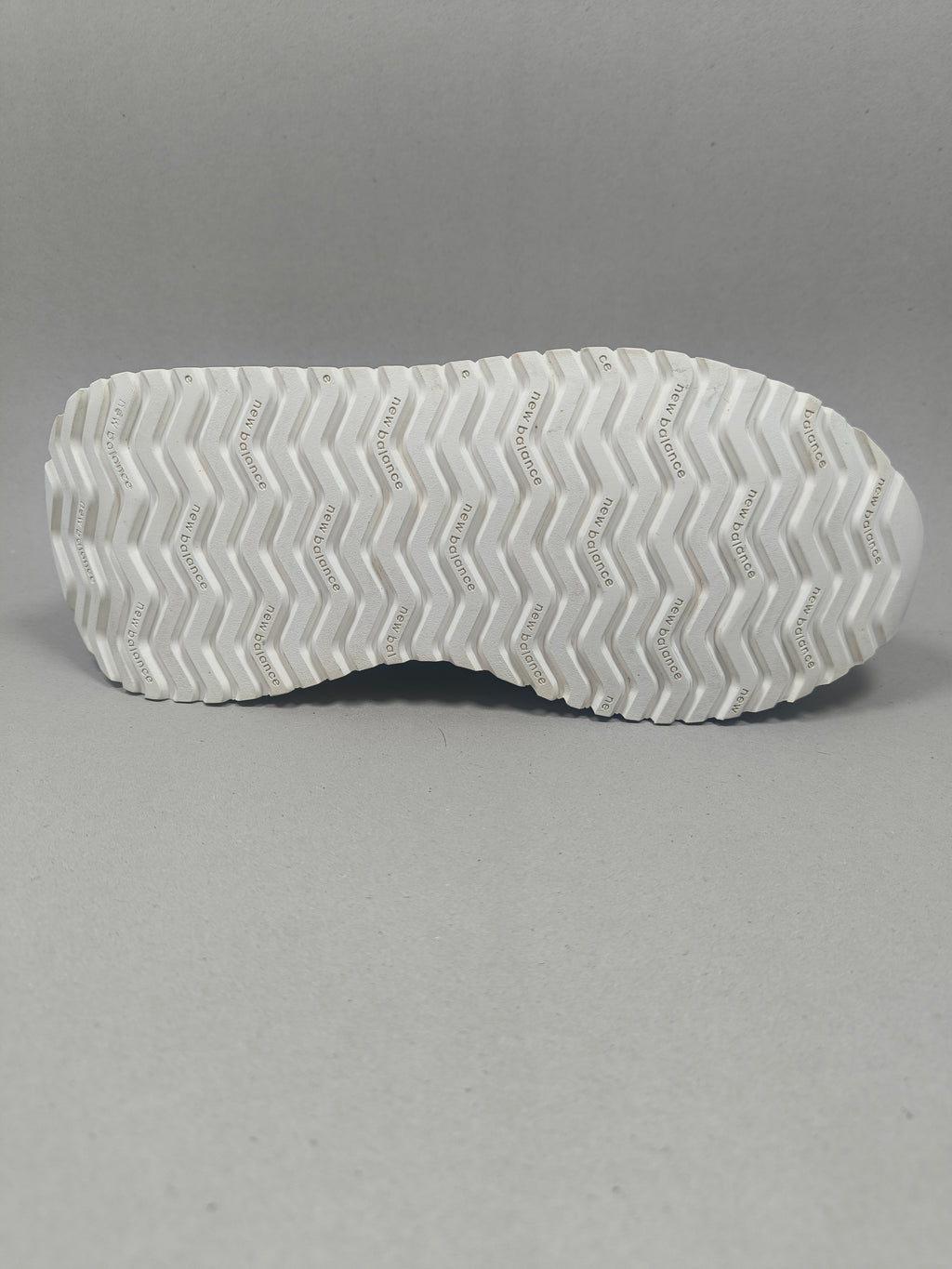 New Balance  327 . Size : EUR  40 | Premium