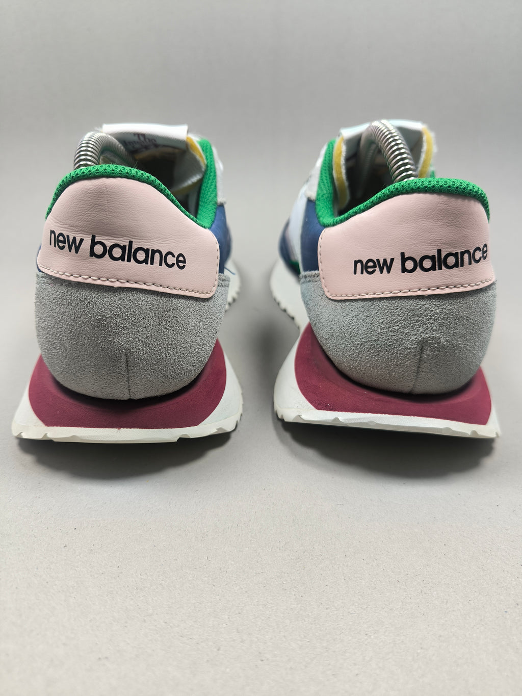 New Balance  327 . Size : EUR  40 | Premium