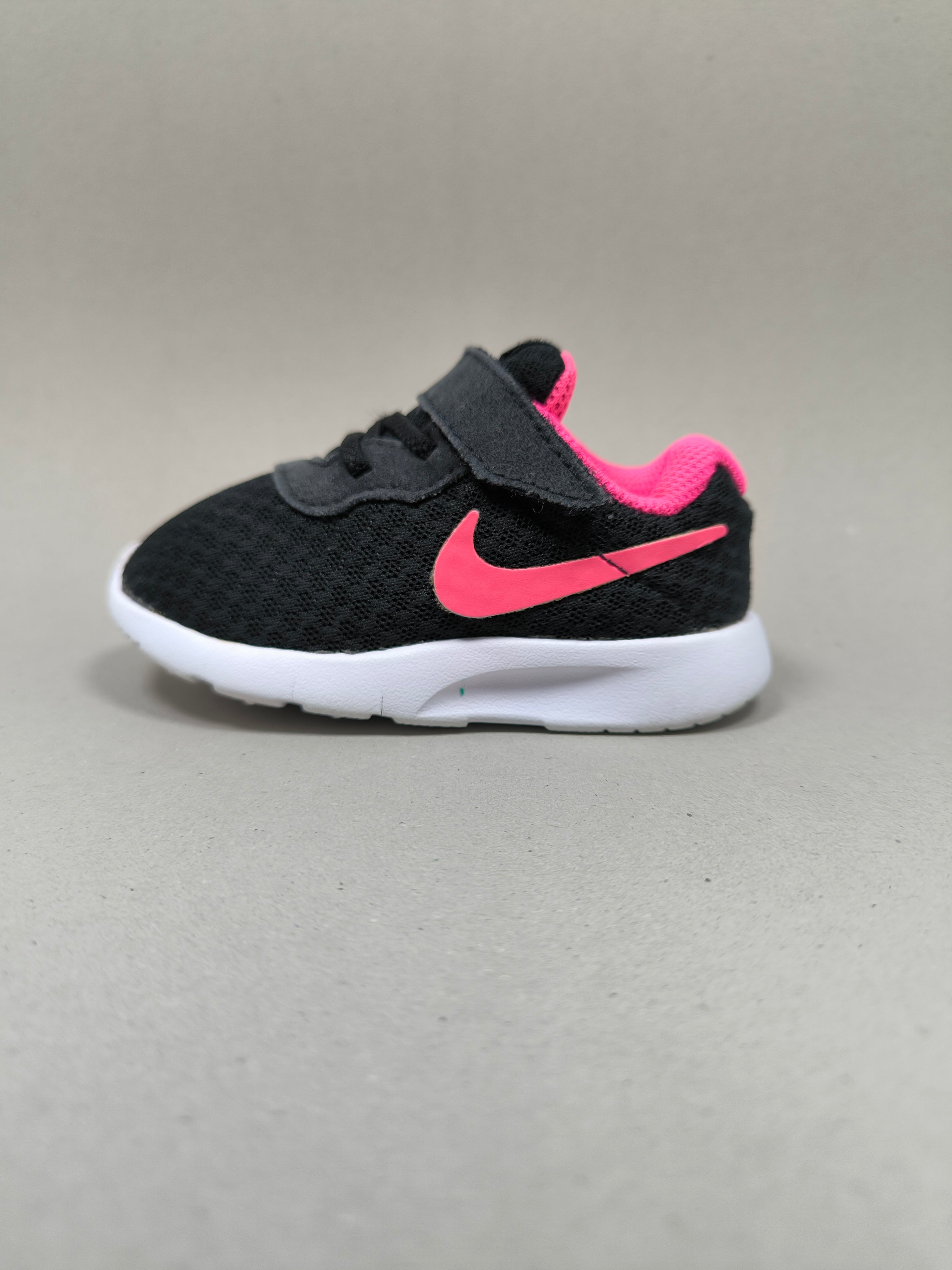 Nike Tanjun  . Size : EUR  21 | Excellent+