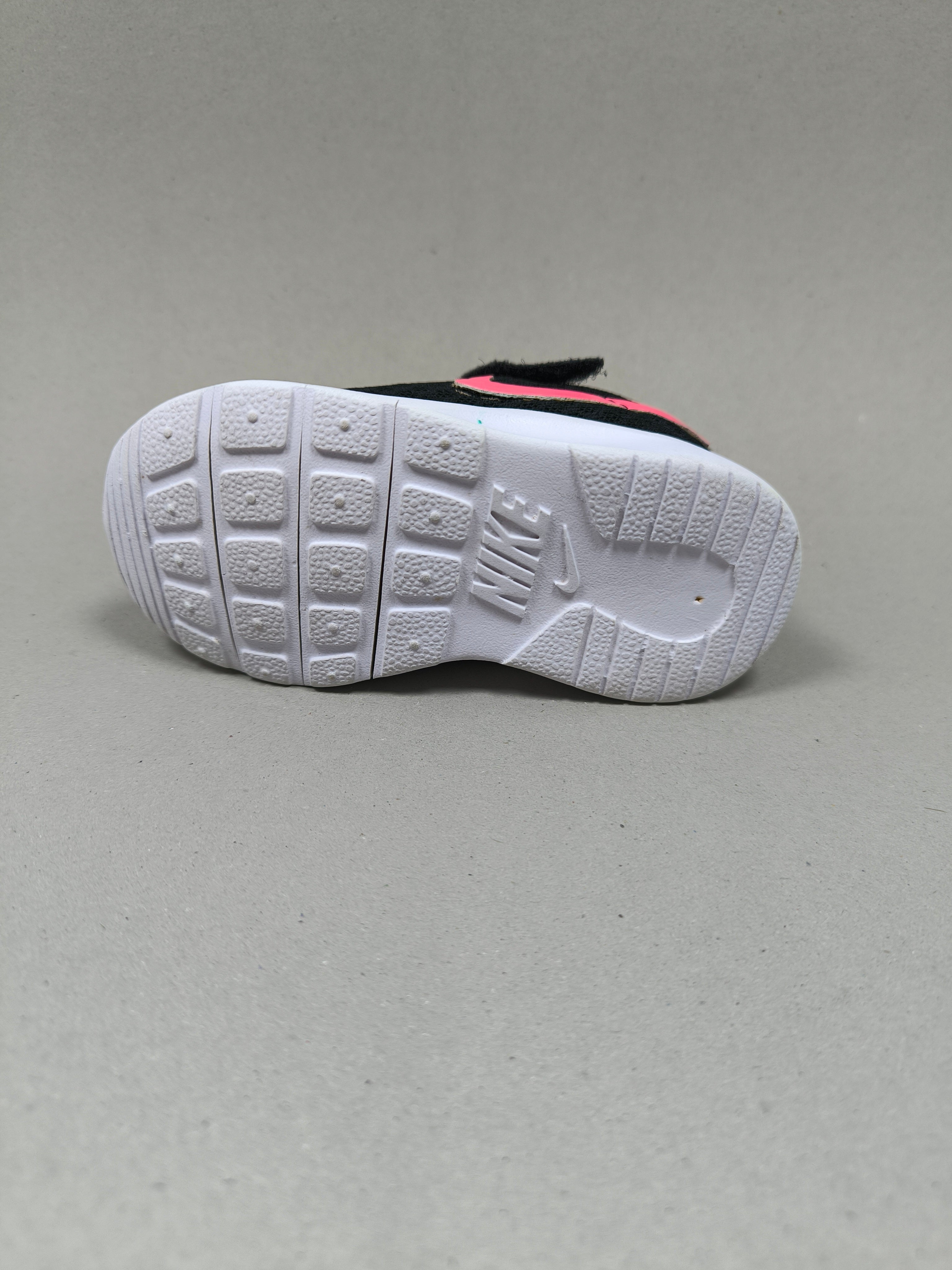 Nike Tanjun  . Size : EUR  21 | Excellent+