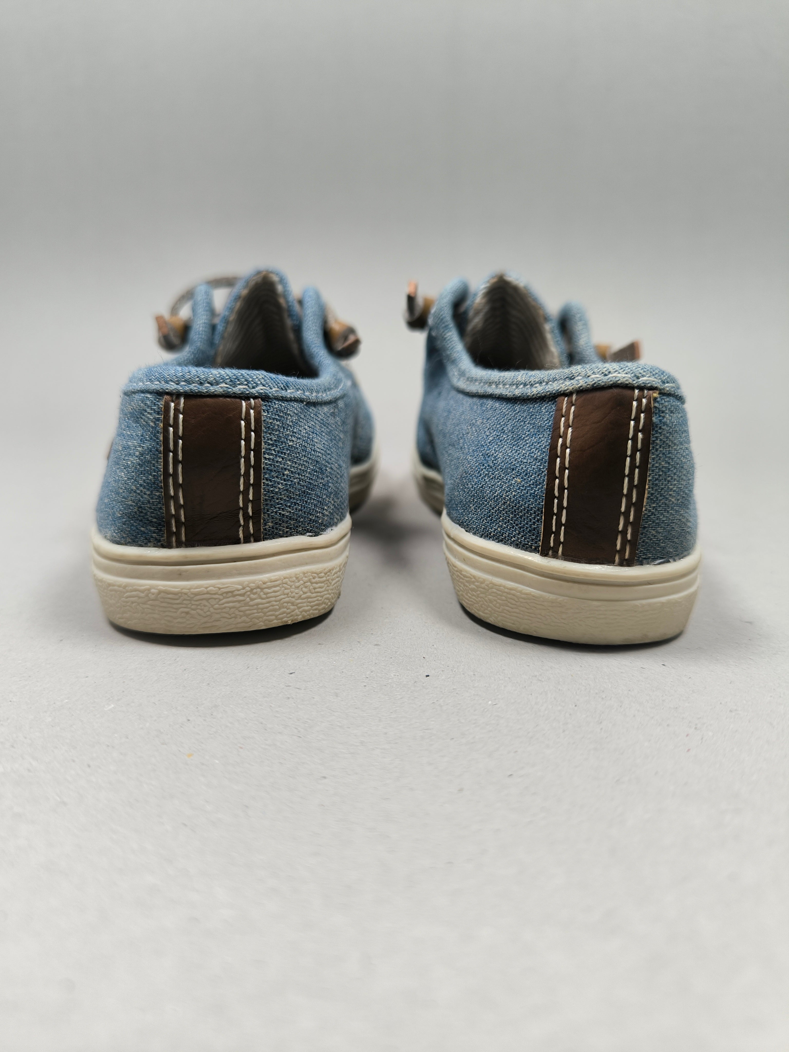 Place Sneakers . Size : EUR  22 | Premium