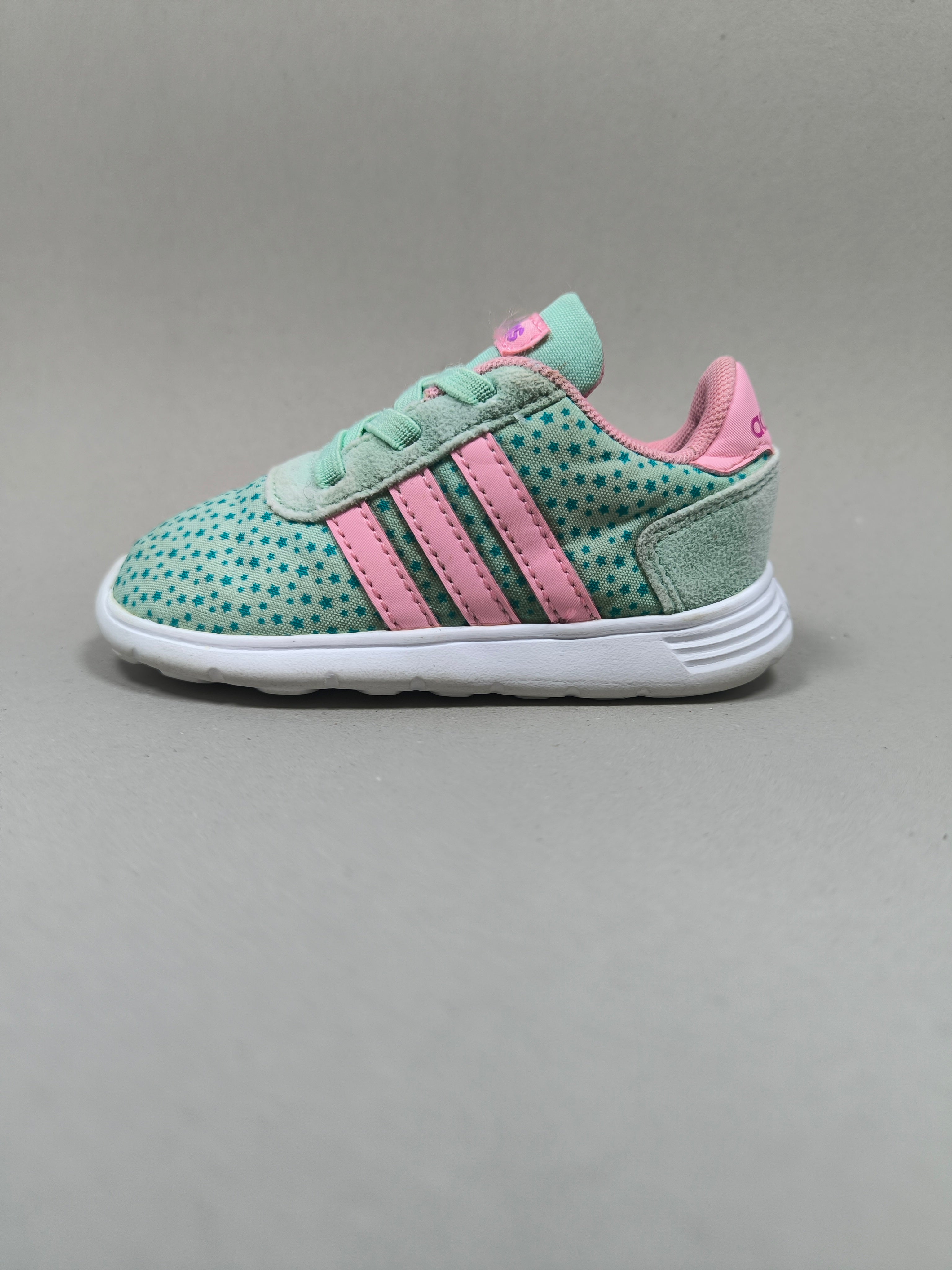Adidas Neo . Size : EUR  22 | Excellent+