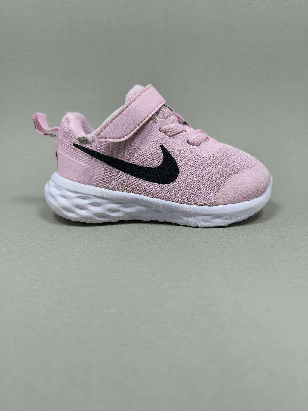 Nike Revolution . Size : EUR  22 | Premium