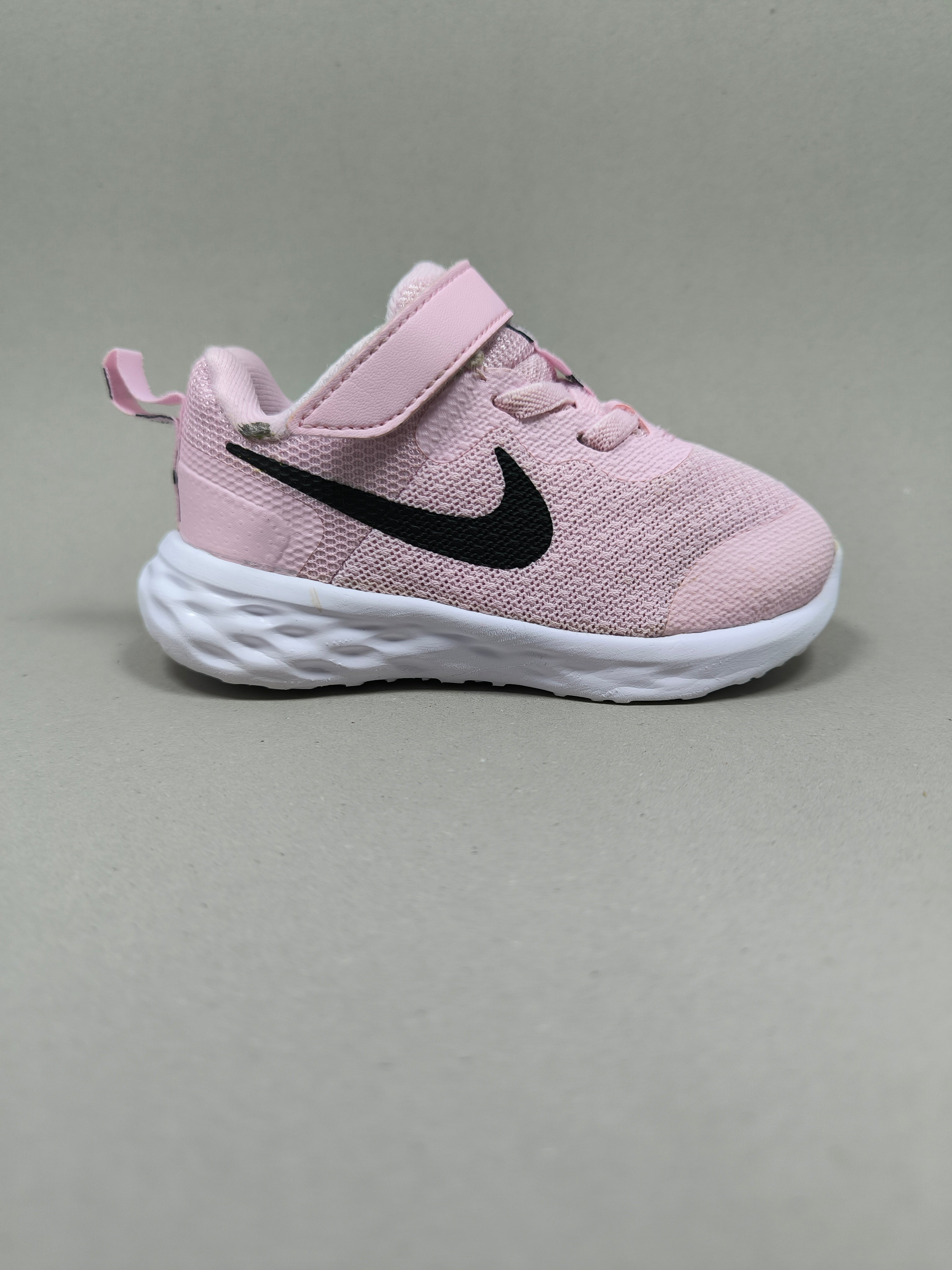 Nike Revolution . Size : EUR  22 | Premium