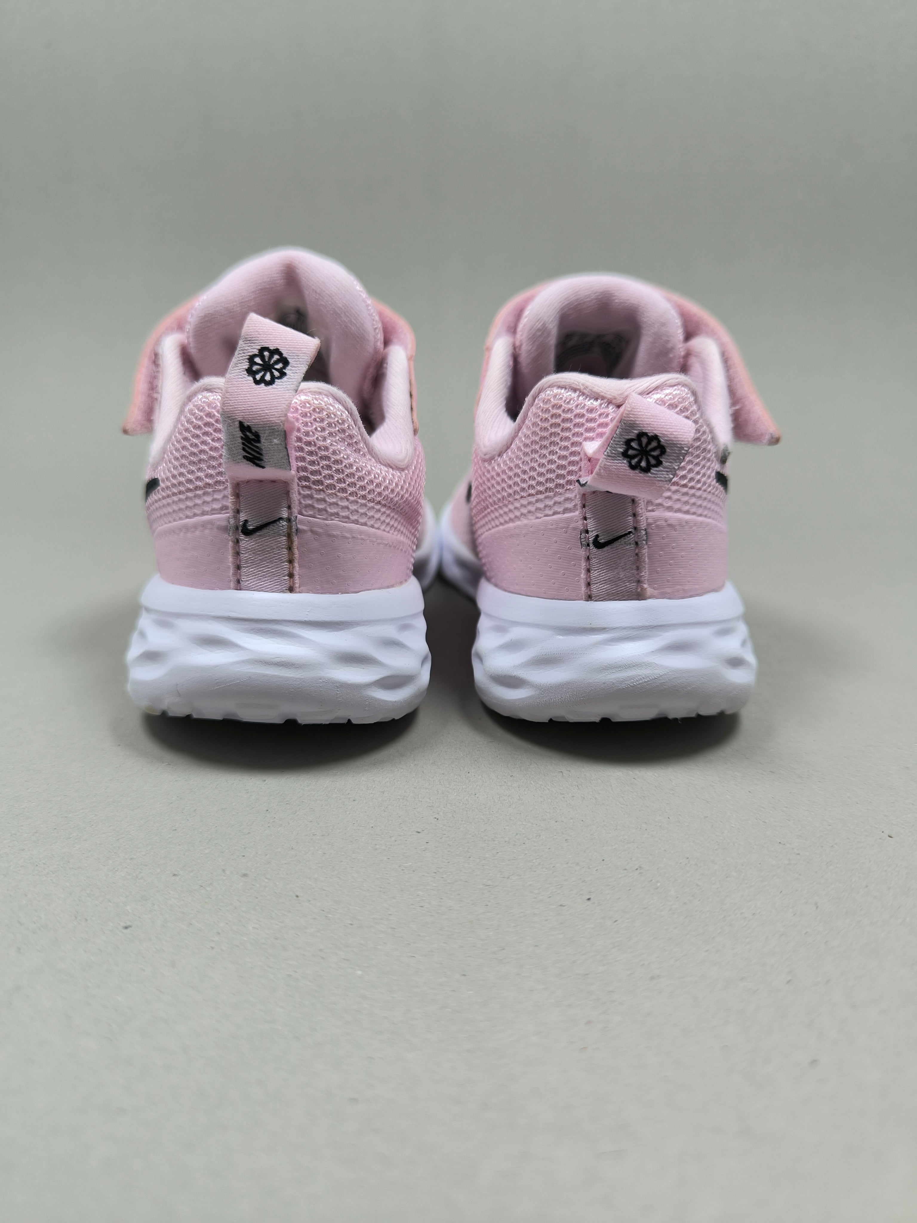 Nike Revolution . Size : EUR  22 | Premium