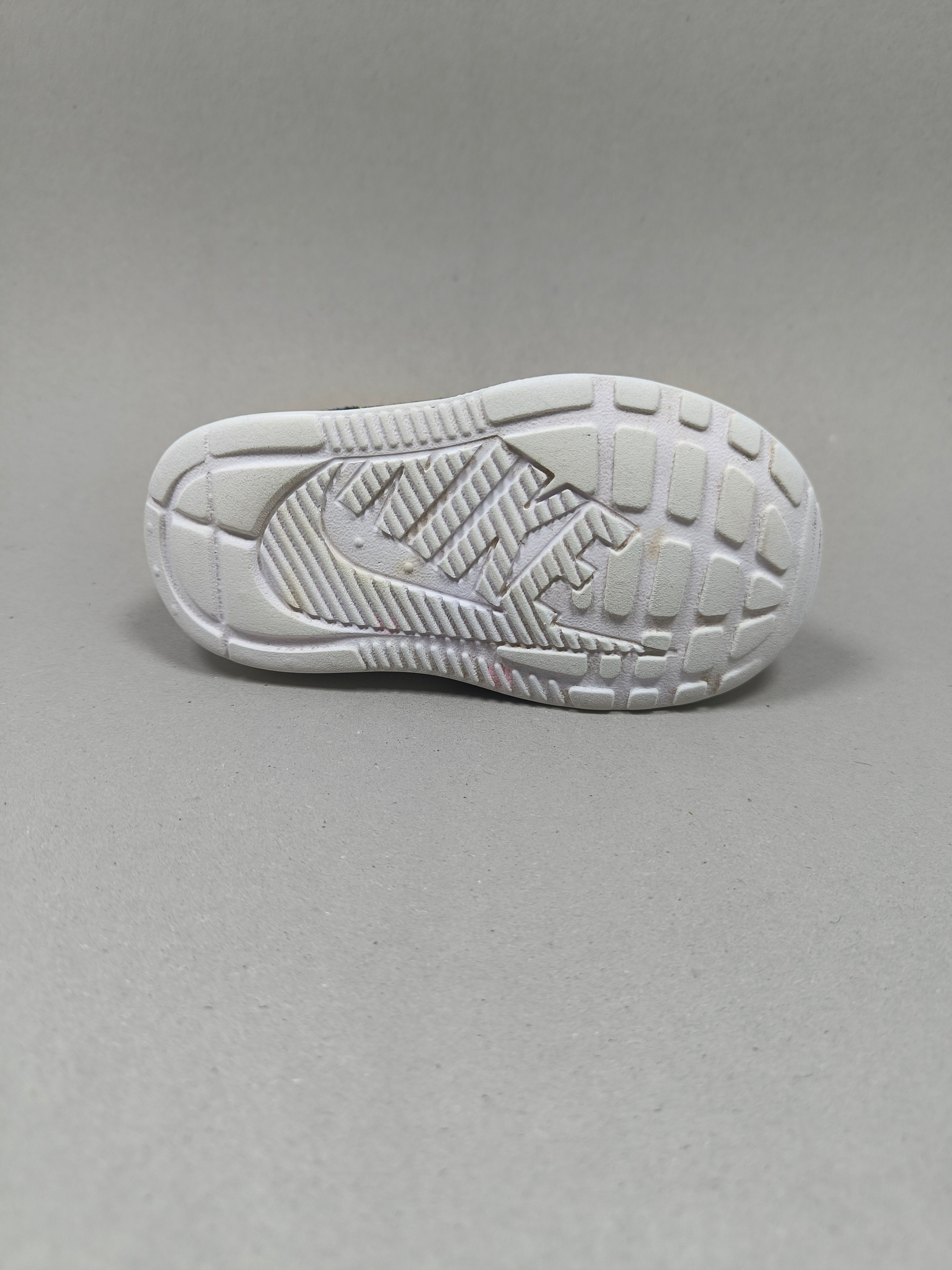 Nike Ashin Modern . Size : EUR  22 | Excellent