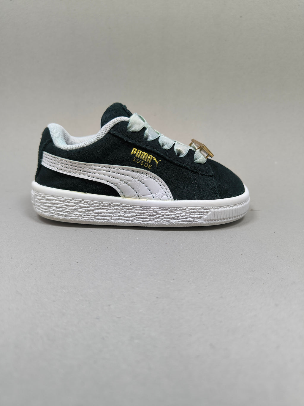 Puma Suede . Size : EUR  22 | Premium