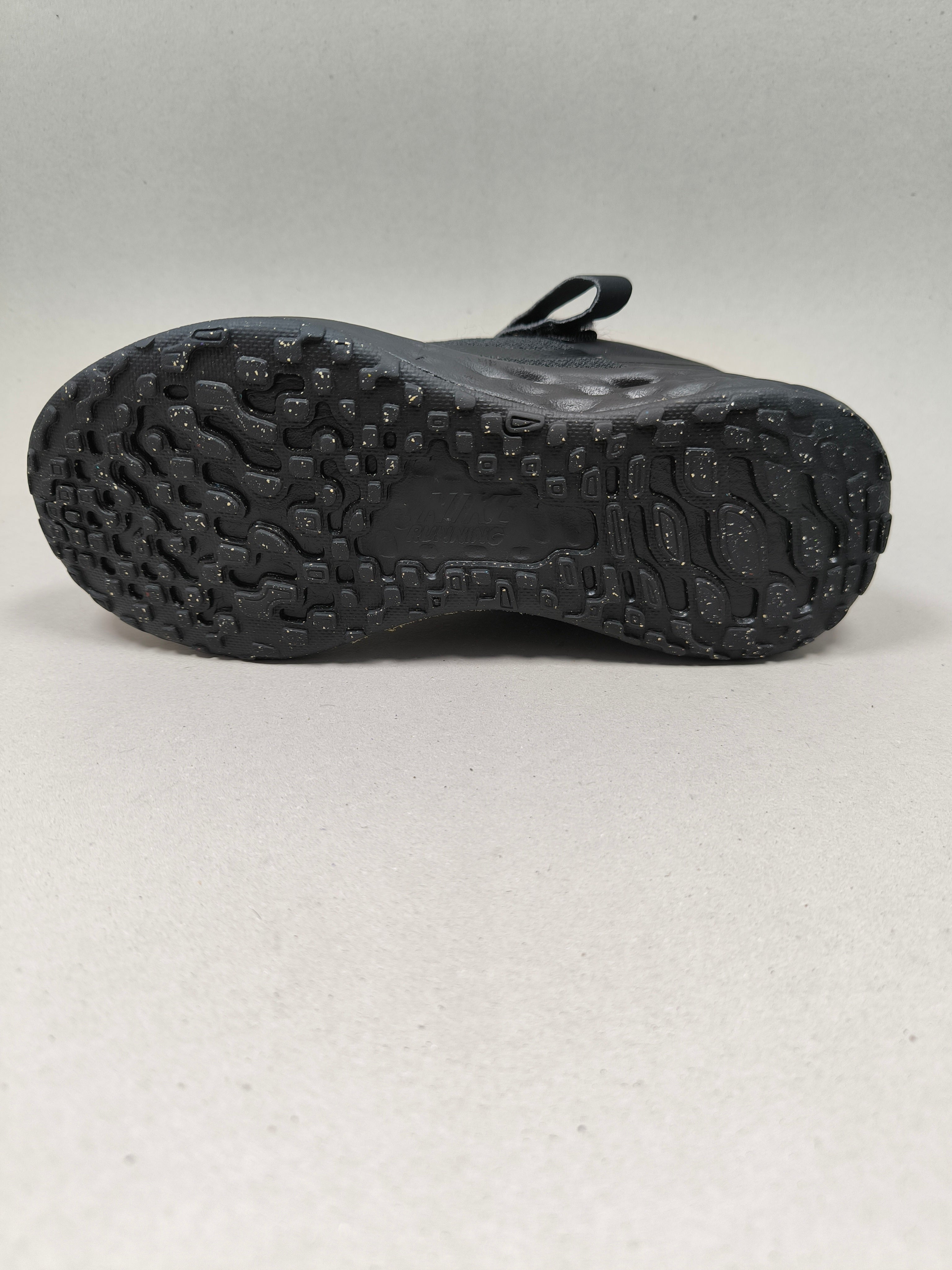 Nike Revolution 6 . Size : EUR  32 |Premium