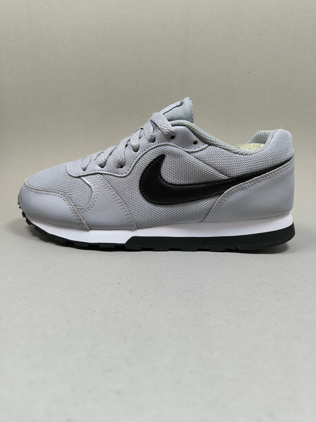 Nike Md Runner 2 . Size : EUR  35 | Premium