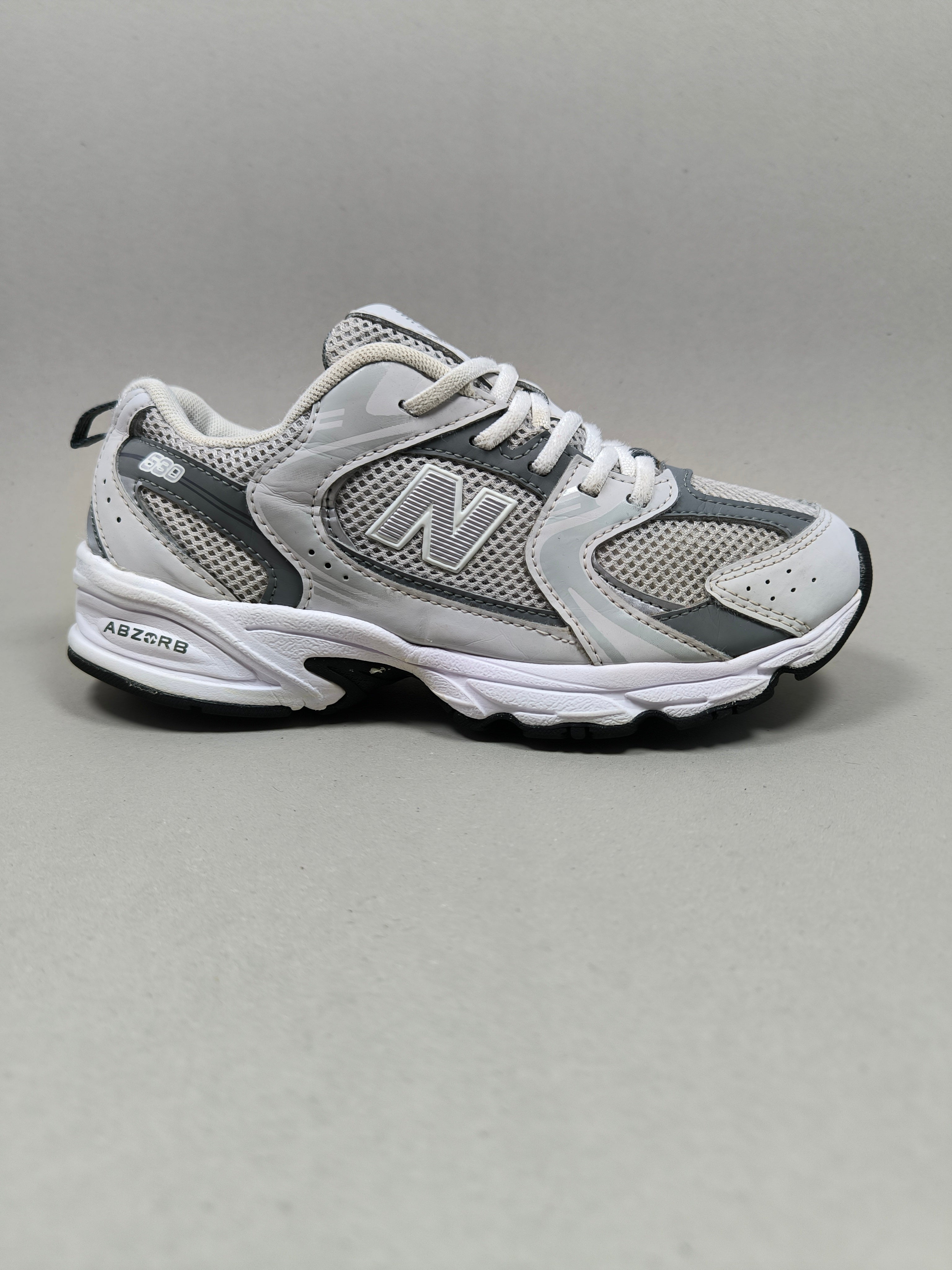 New Balance 530 . Size : EUR  35 | Premium