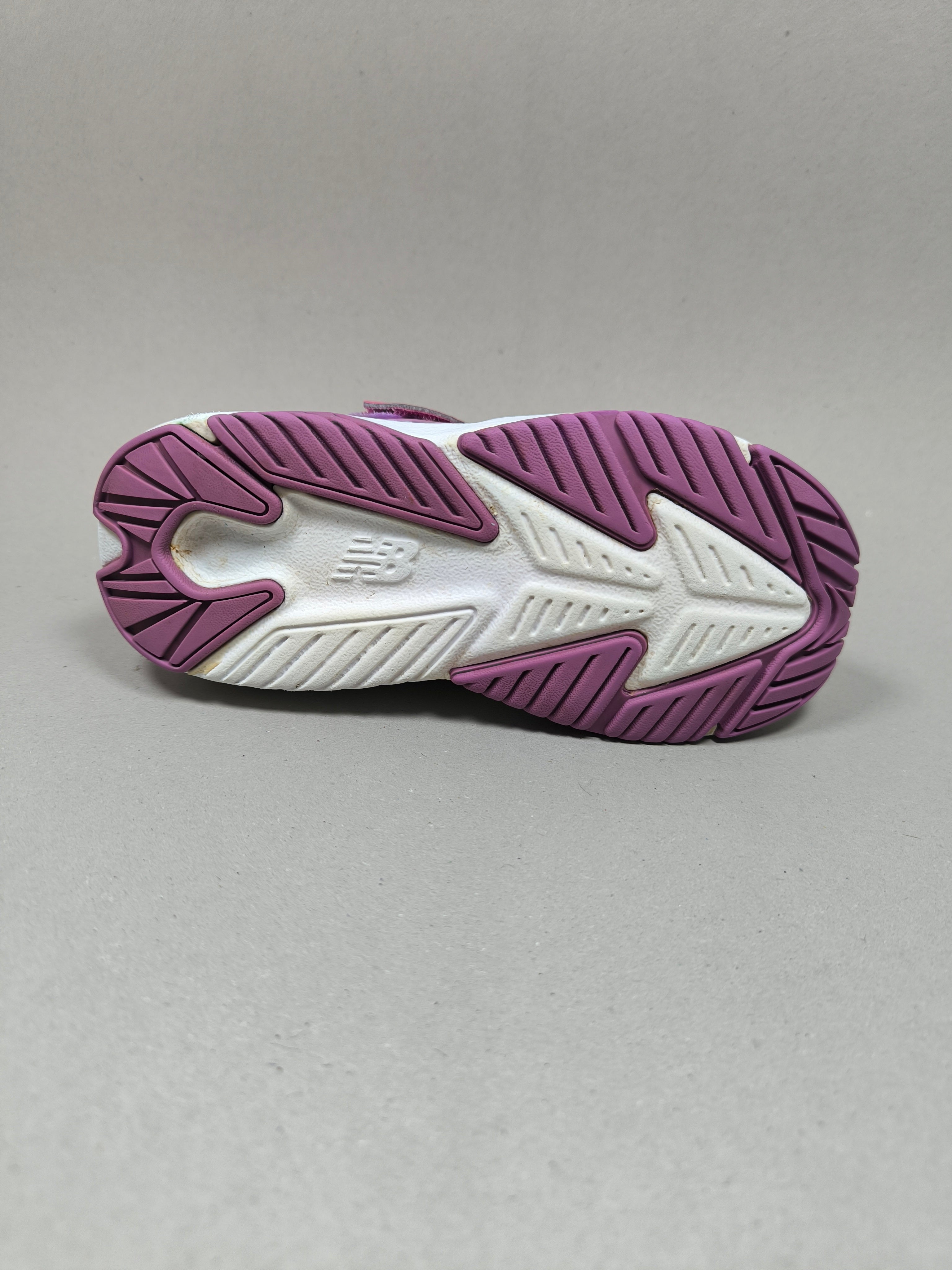 New Balance Wave Run v2 . Size : EUR  27 | Premium