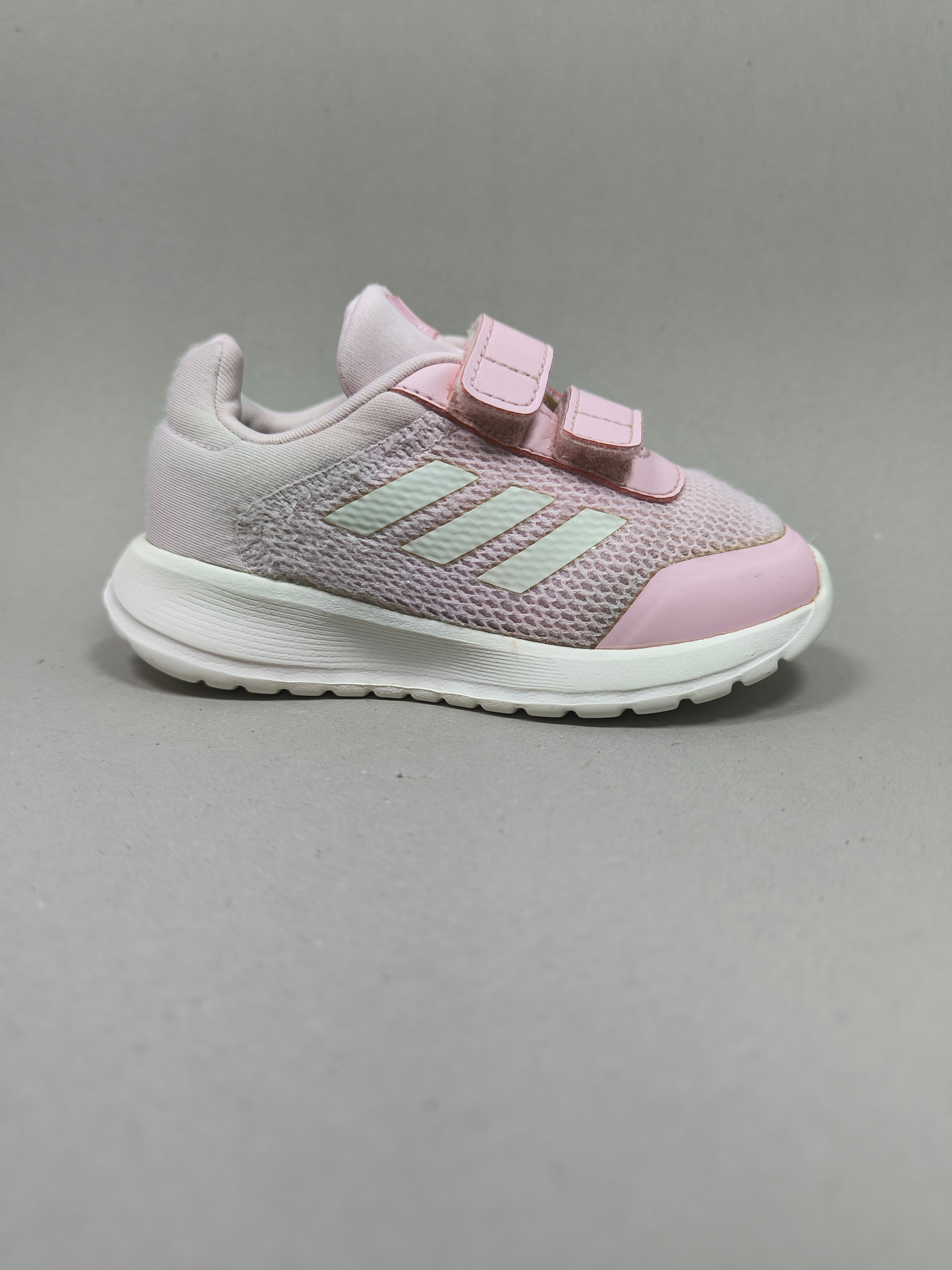 Adidas Tensaur . Size : EUR  23 | Premium