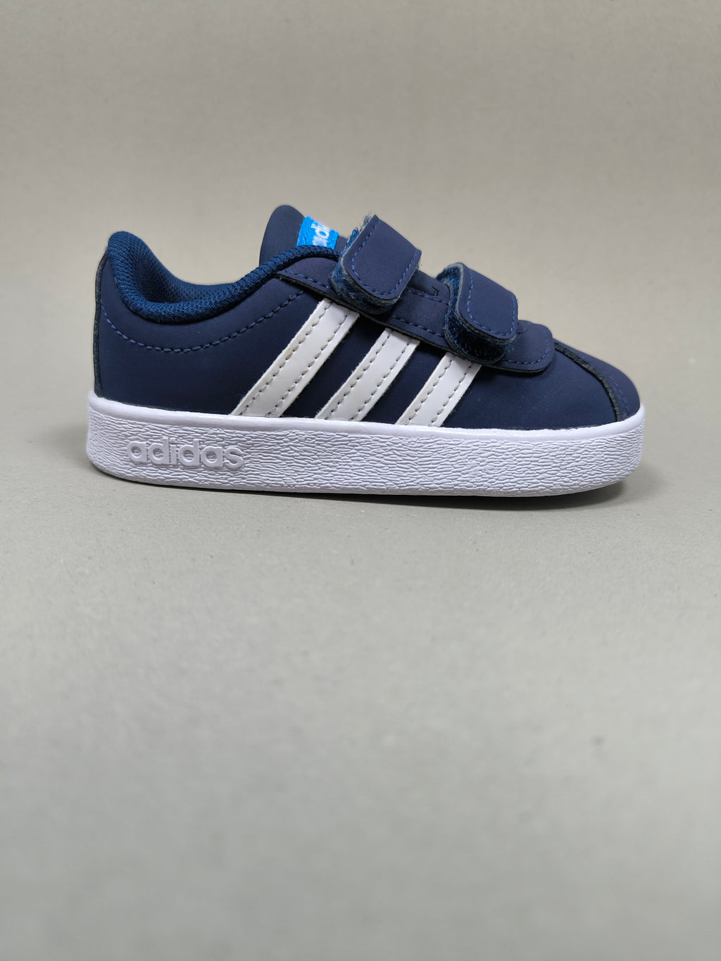 Adidas Neo Court . Size : EUR  22 | Premium