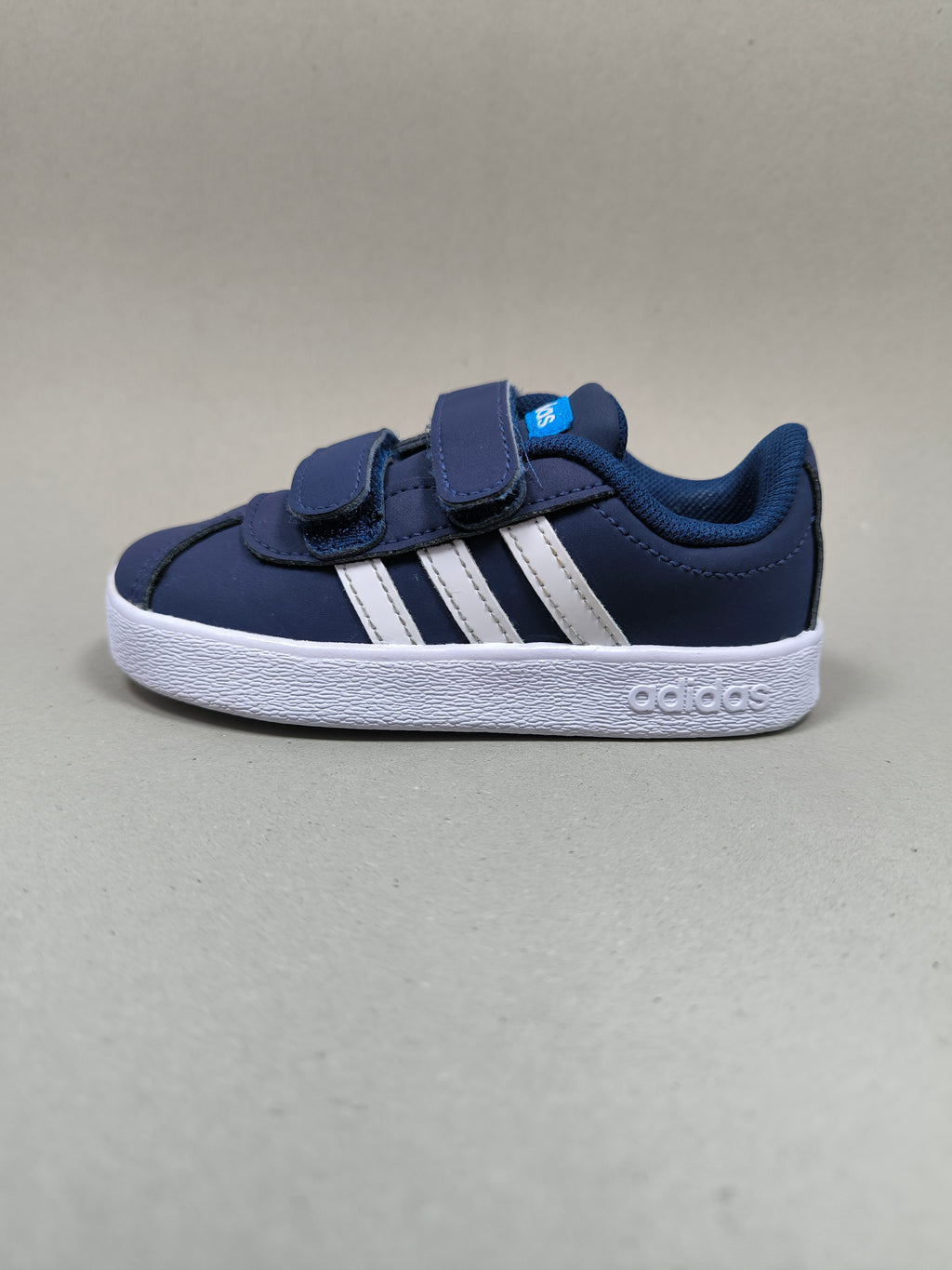 Adidas Neo Court . Size : EUR  22 | Premium