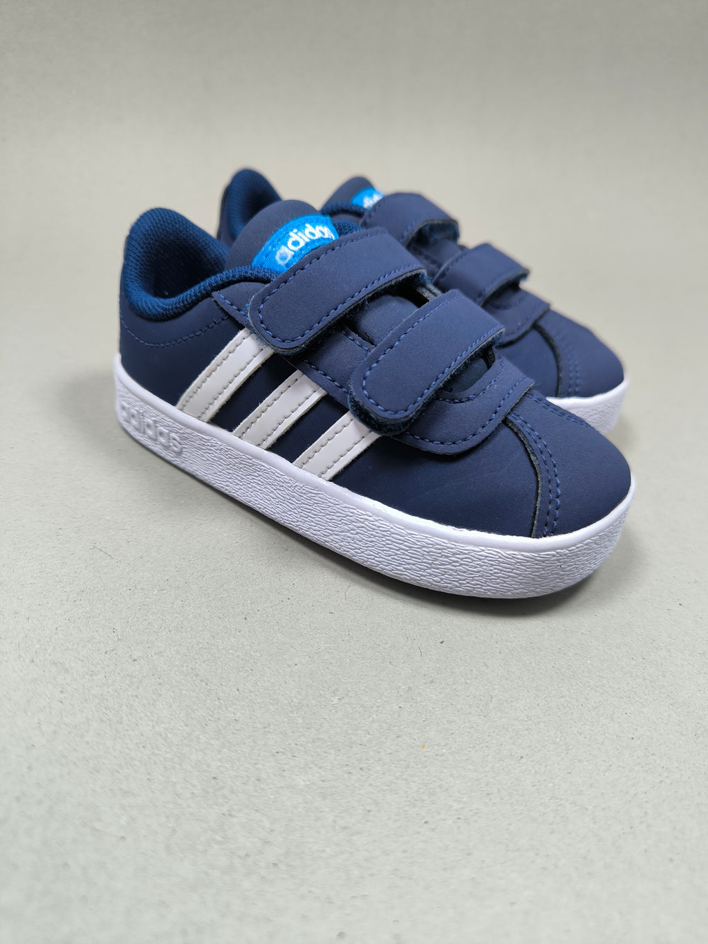 Adidas Neo Court . Size : EUR  22 | Premium