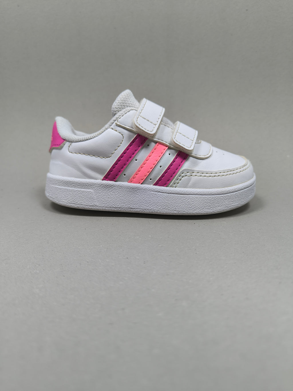 Adidas Breaknet . Size : EUR  23 | Premium