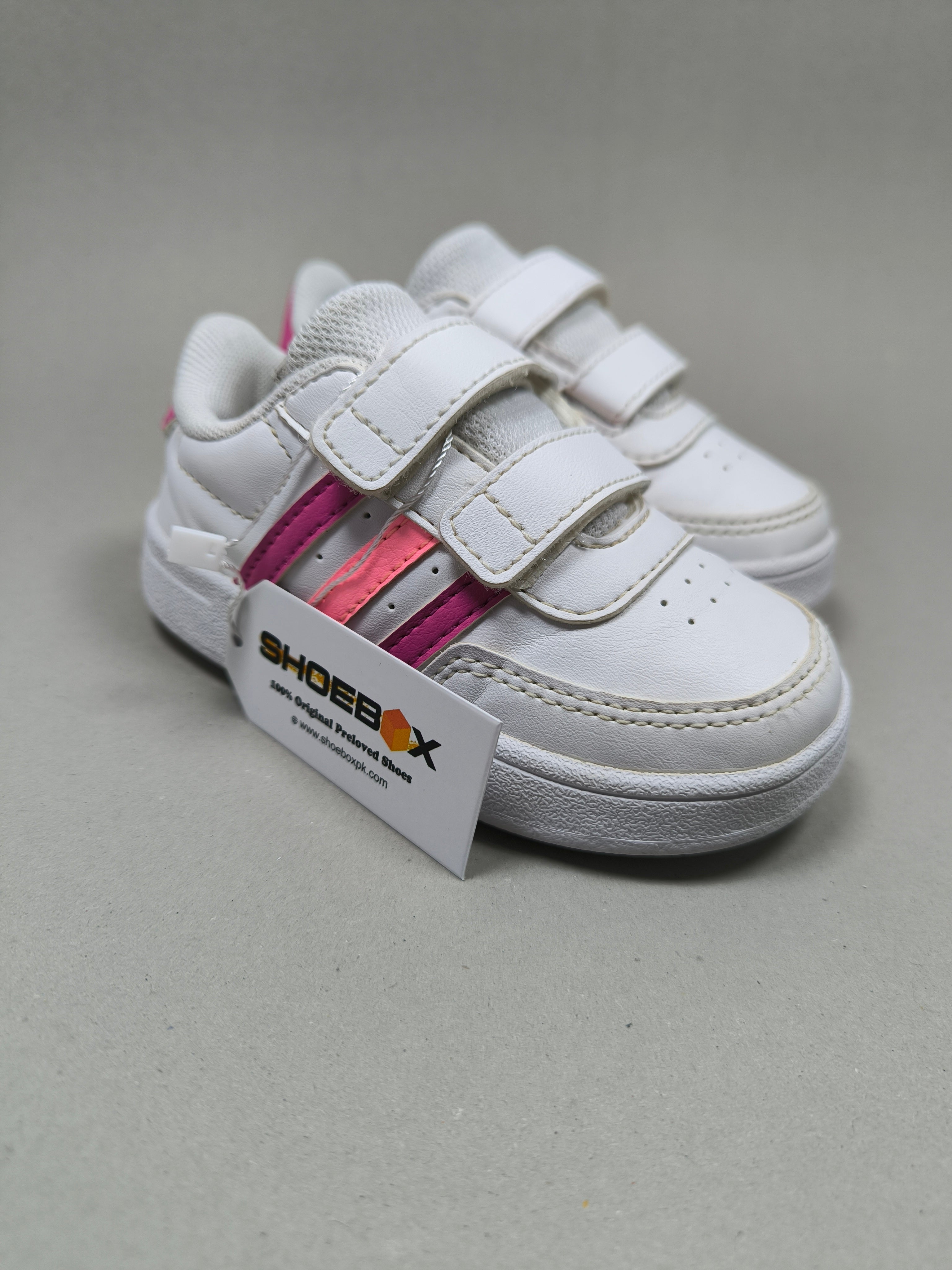 Adidas Breaknet . Size : EUR  23 | Premium