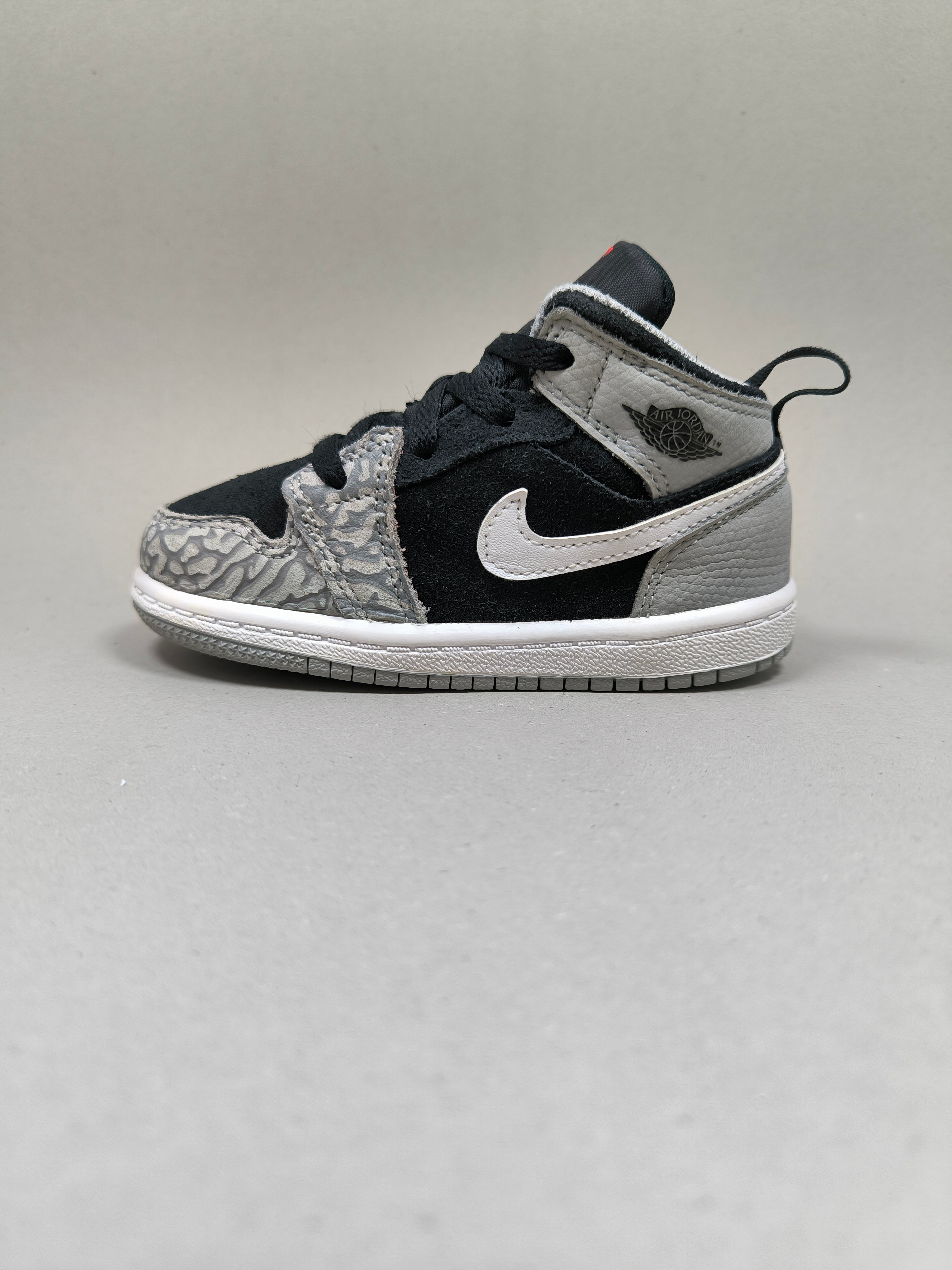 Nike Jordan 1 Mid SE . Size : EUR  25 | Premium
