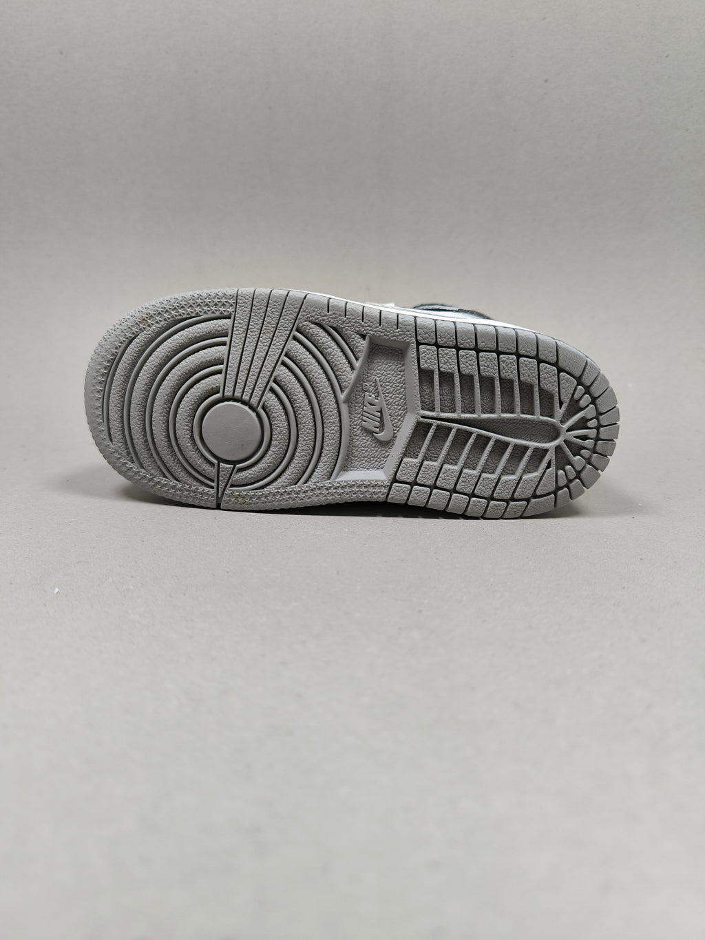 Nike Jordan 1 Mid SE . Size : EUR  25 | Premium