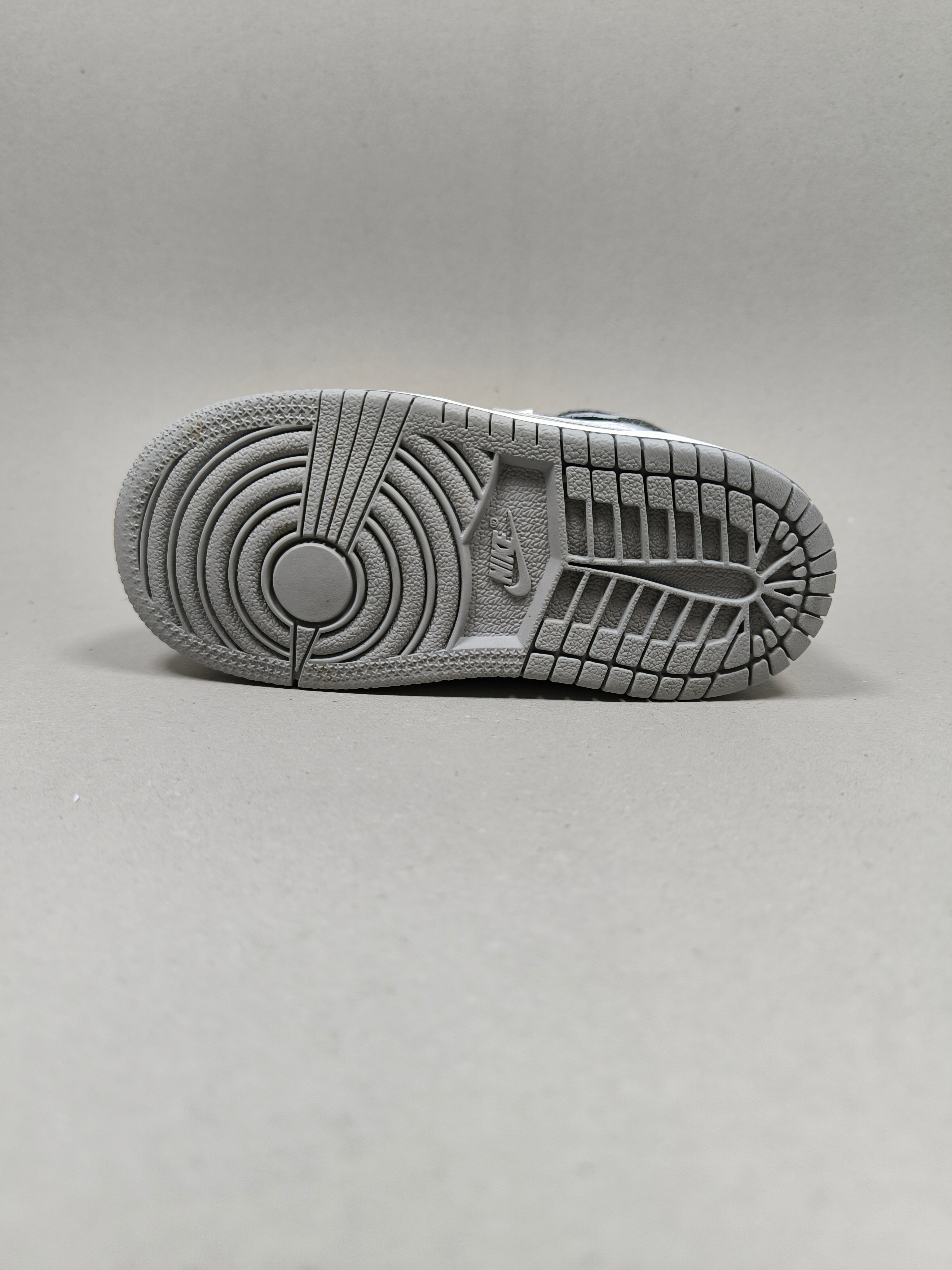 Nike Jordan 1 Mid SE . Size : EUR  25 | Premium