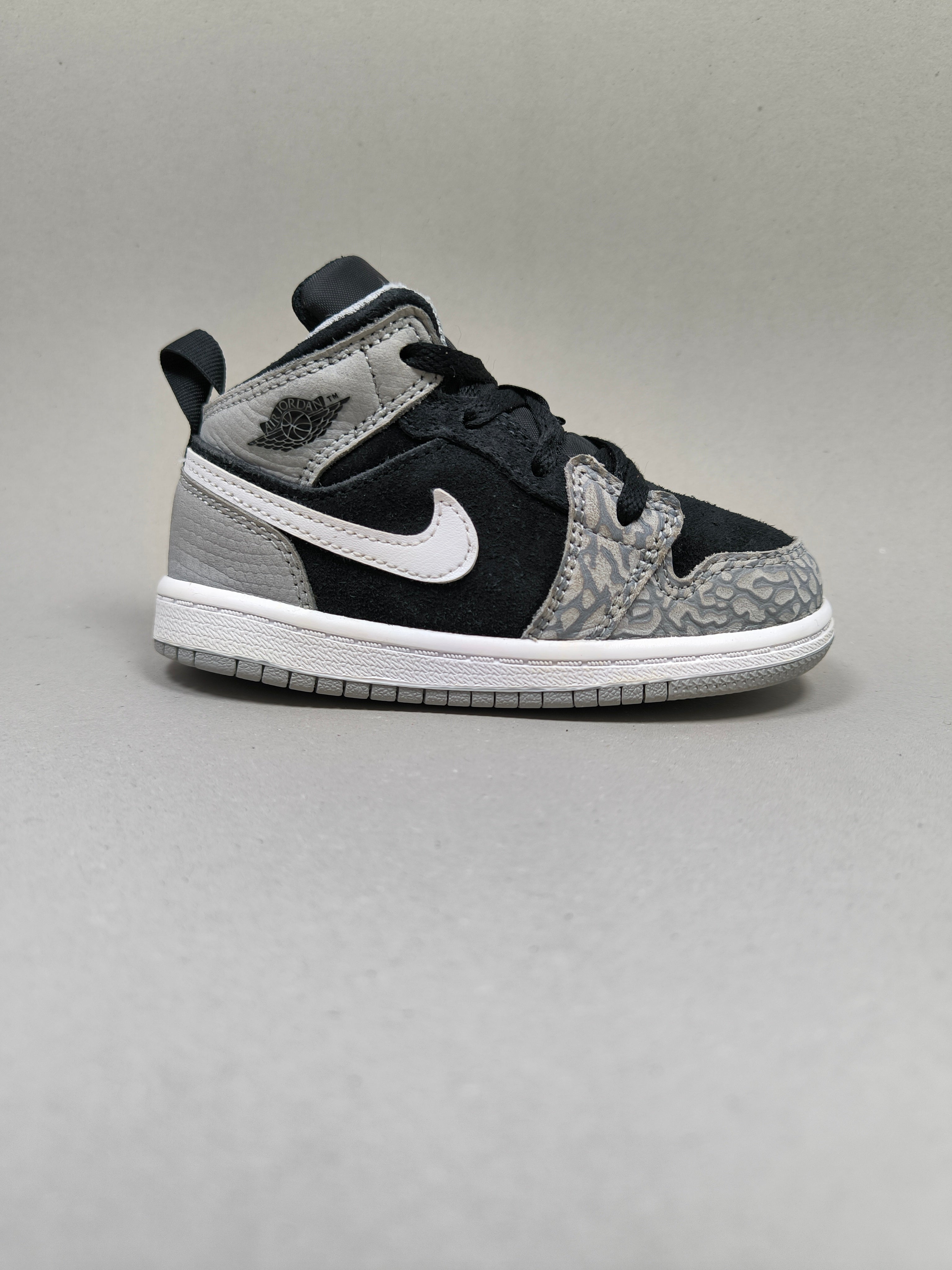 Nike Jordan 1 Mid SE . Size : EUR  25 | Premium