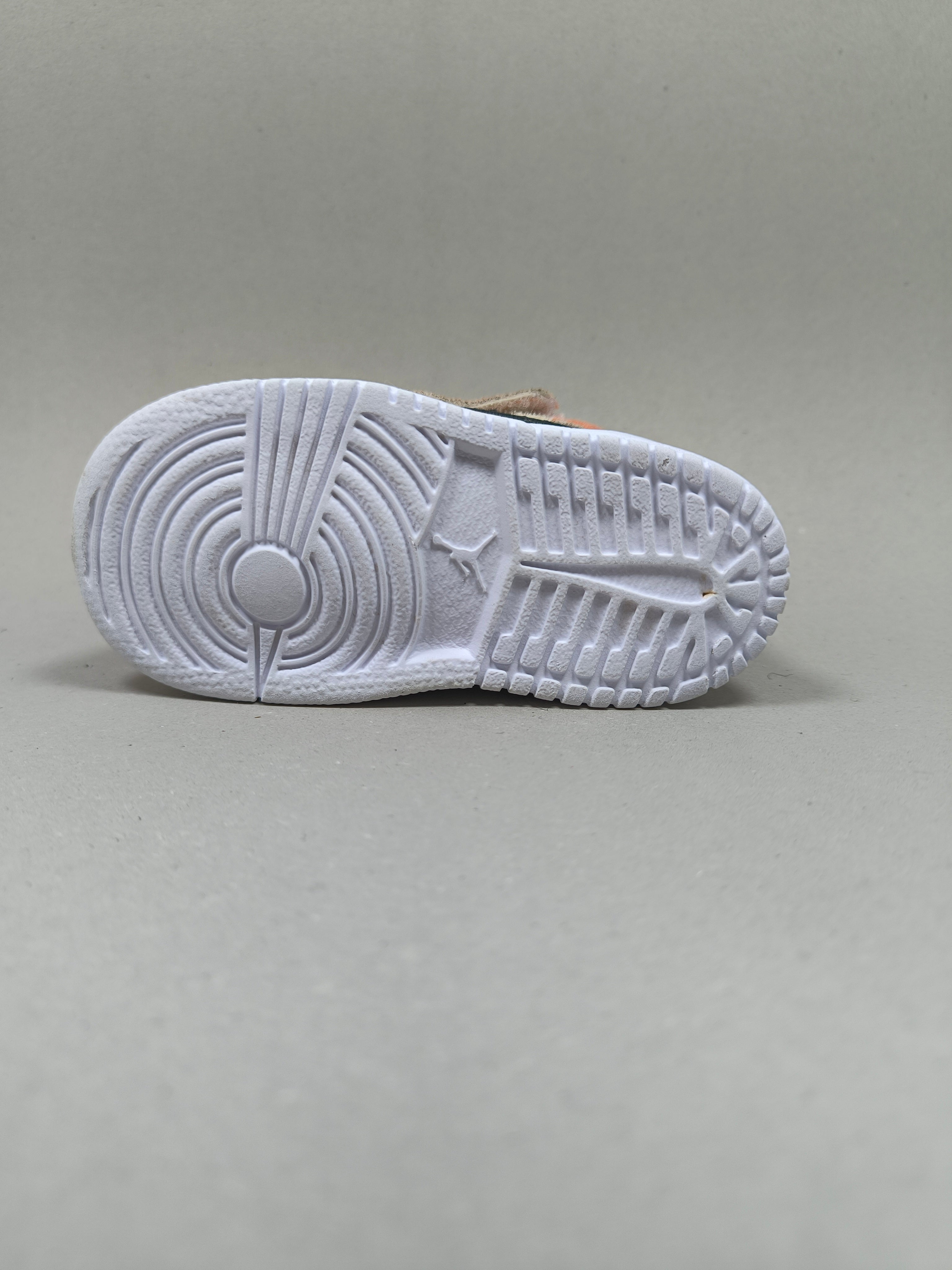 Nike Jordan Mid SE . Size : EUR  22 | Premium