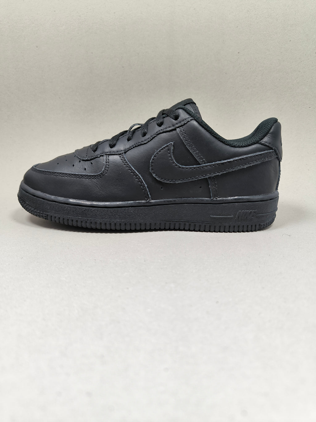 Nike Air Force 1 . Size : EUR  34 | Excellent+