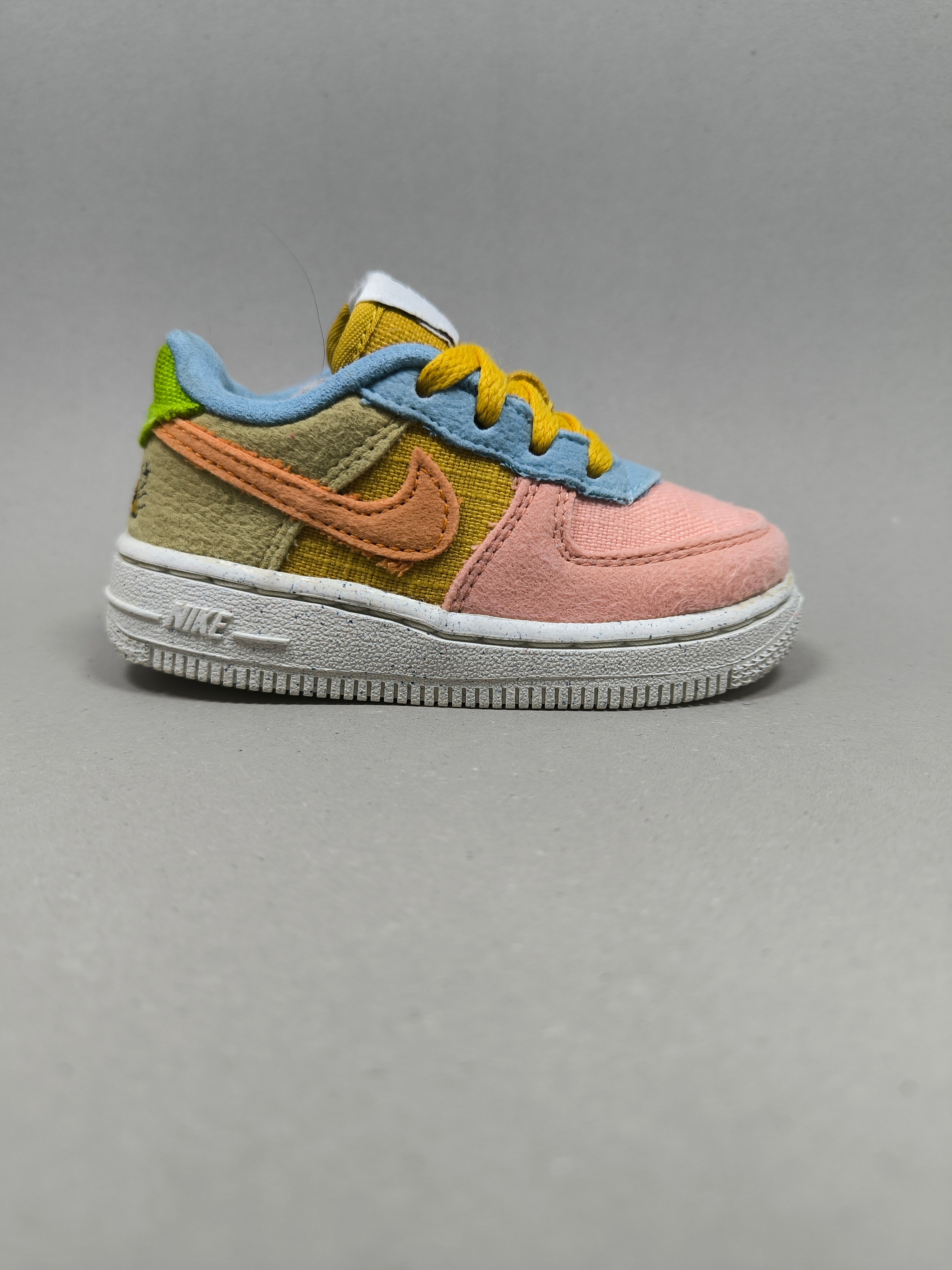 Nike Air Force 1 . Size : EUR  22 | Premium