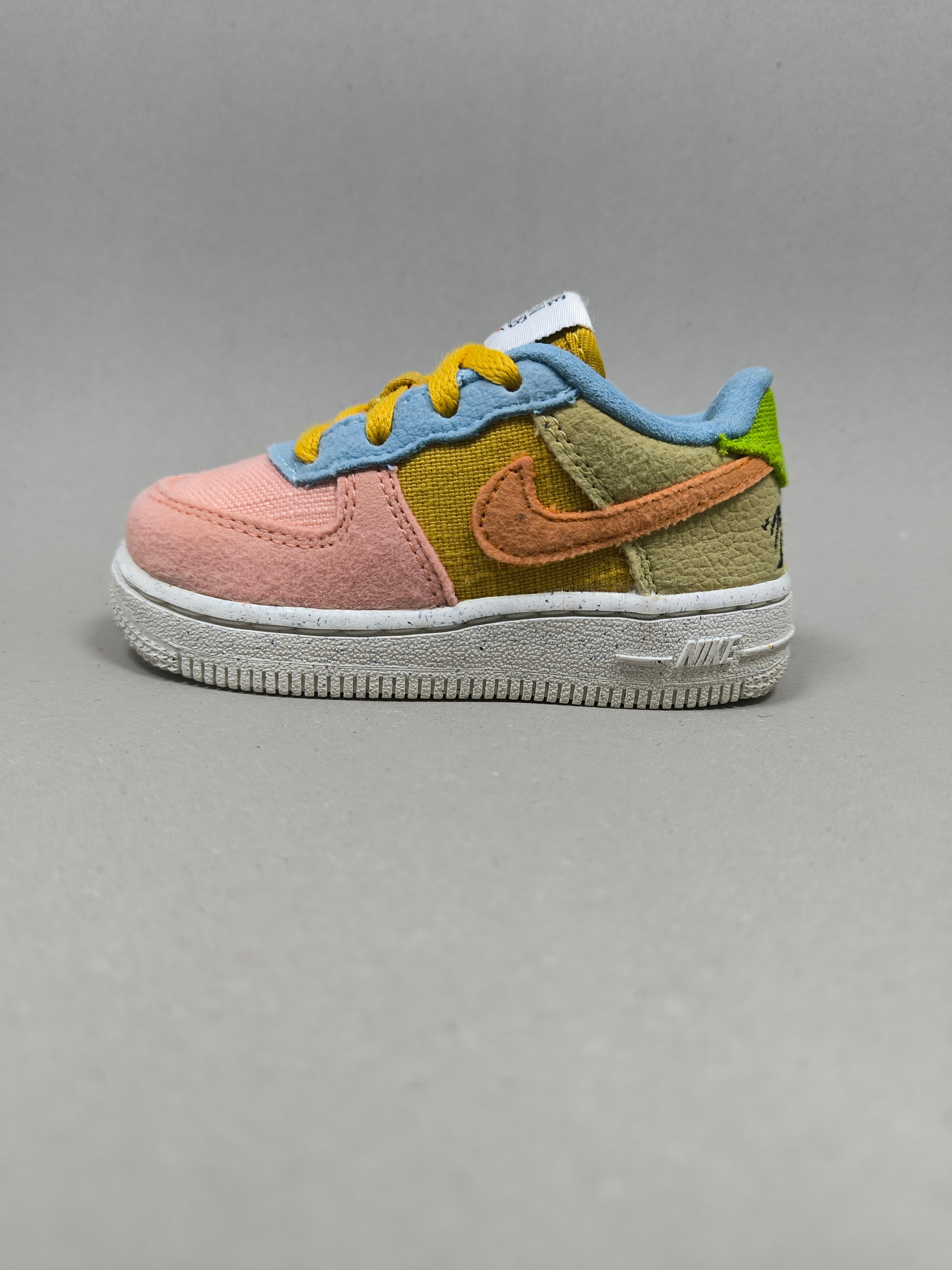 Nike Air Force 1 . Size : EUR  22 | Premium
