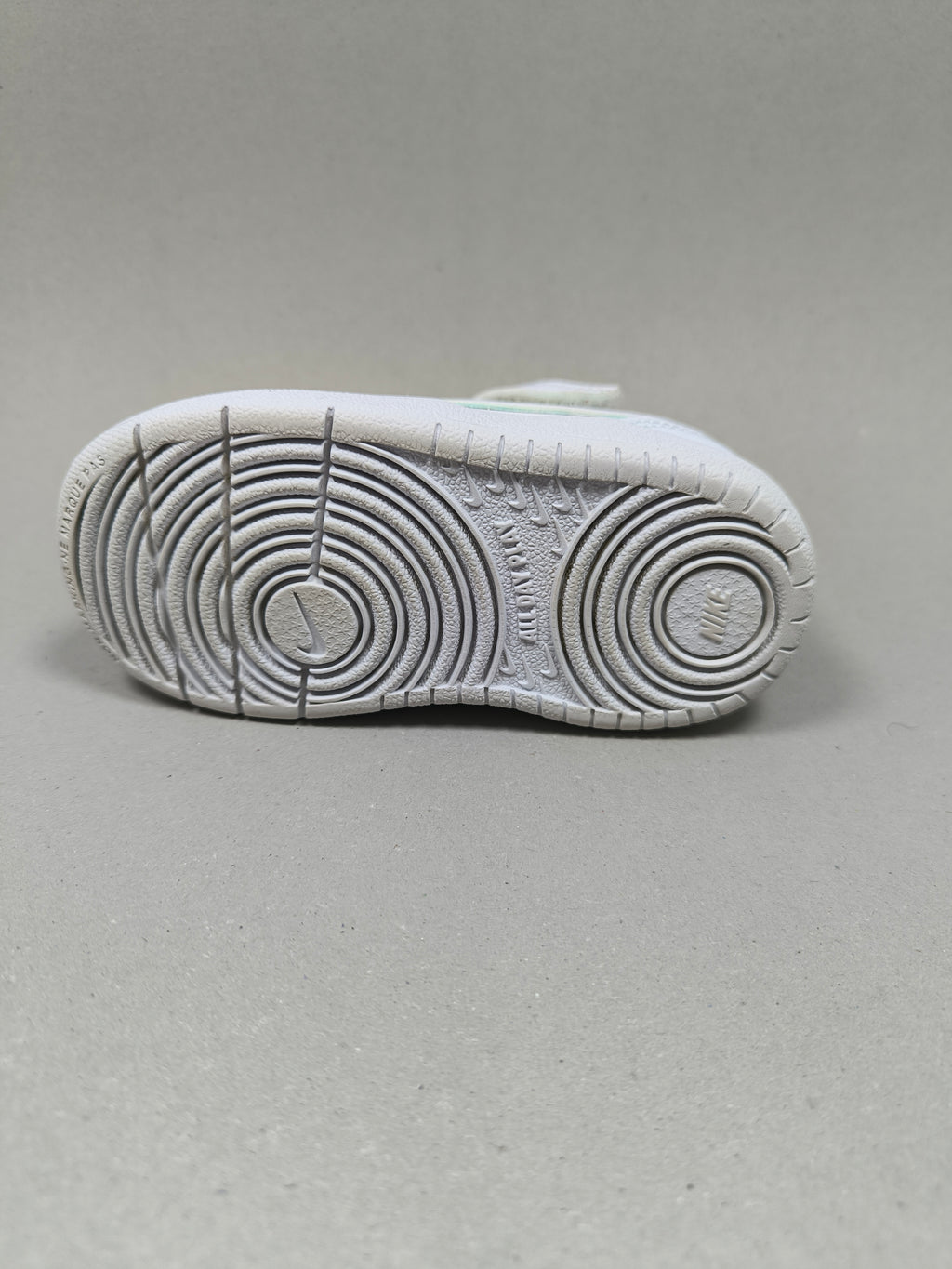 Nike Court Borough . Size : EUR  22 | Premium