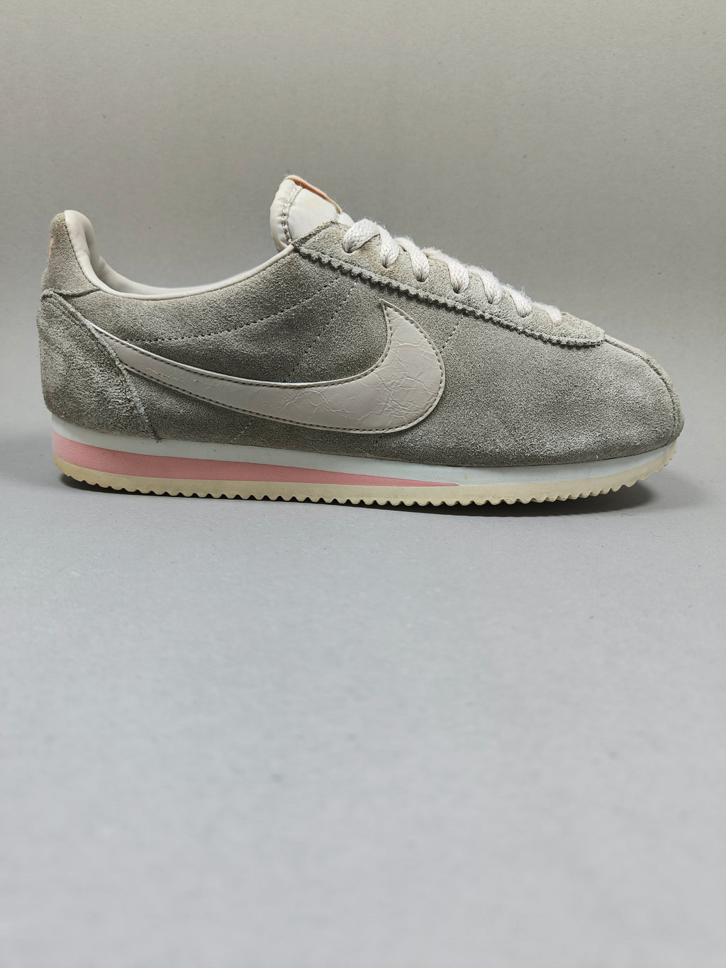 Nike Cortez Classic Suede . Size : EUR  43 | Excellent+