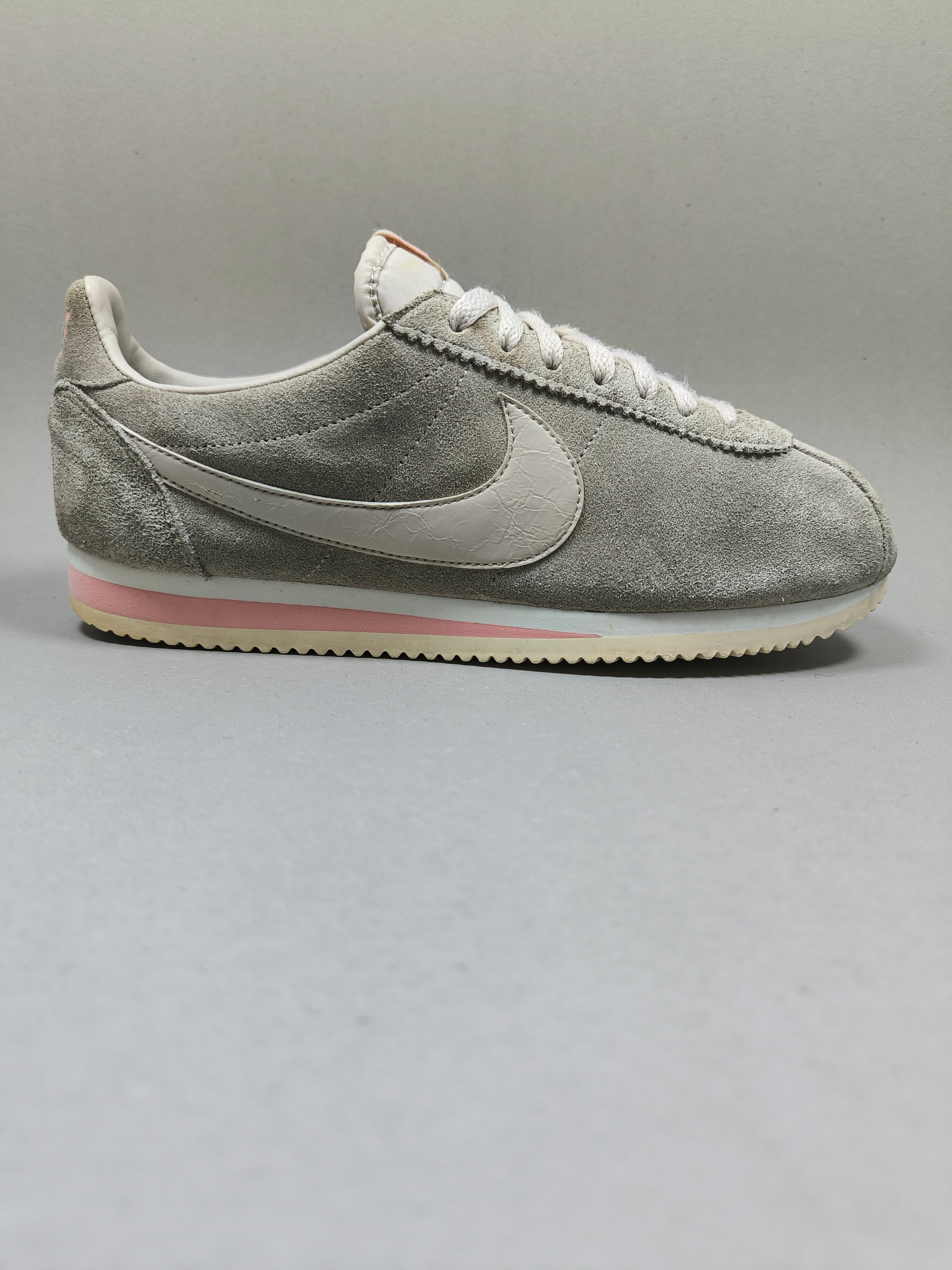 Nike Cortez Classic Suede . Size : EUR  43 | Excellent+