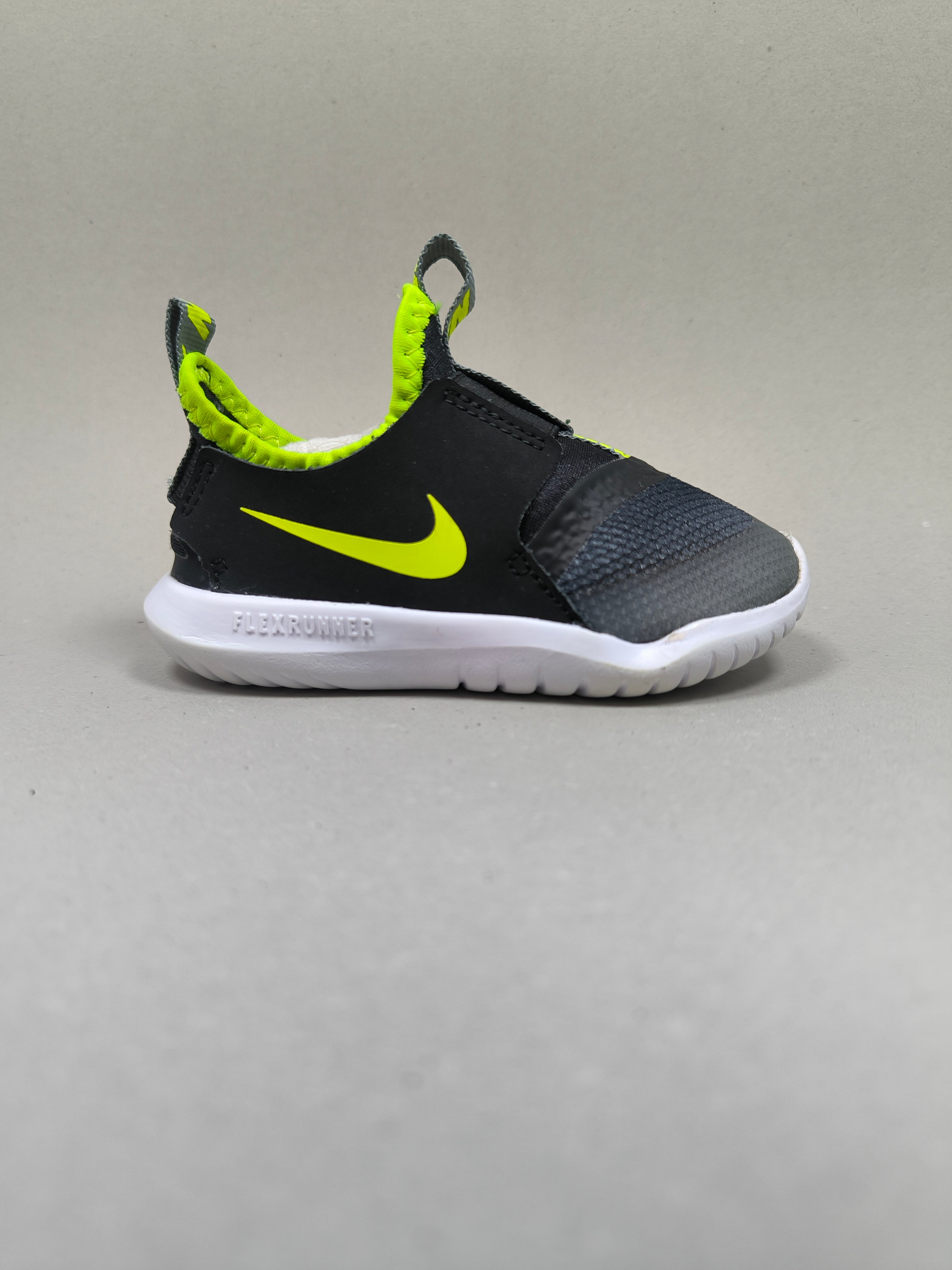 Nike Flex Runner . Size :  EUR  22 | Premium