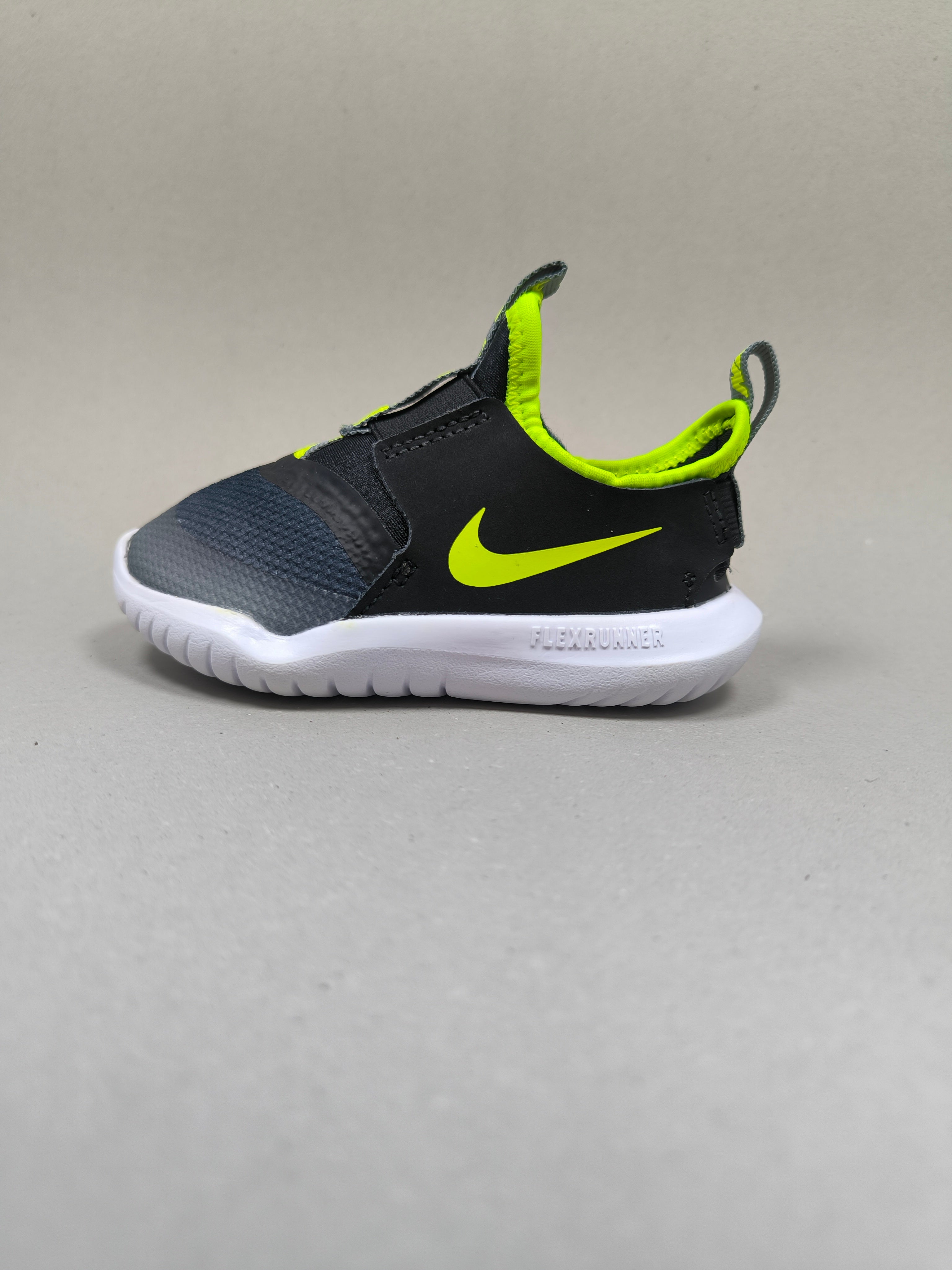 Nike Flex Runner . Size :  EUR  22 | Premium