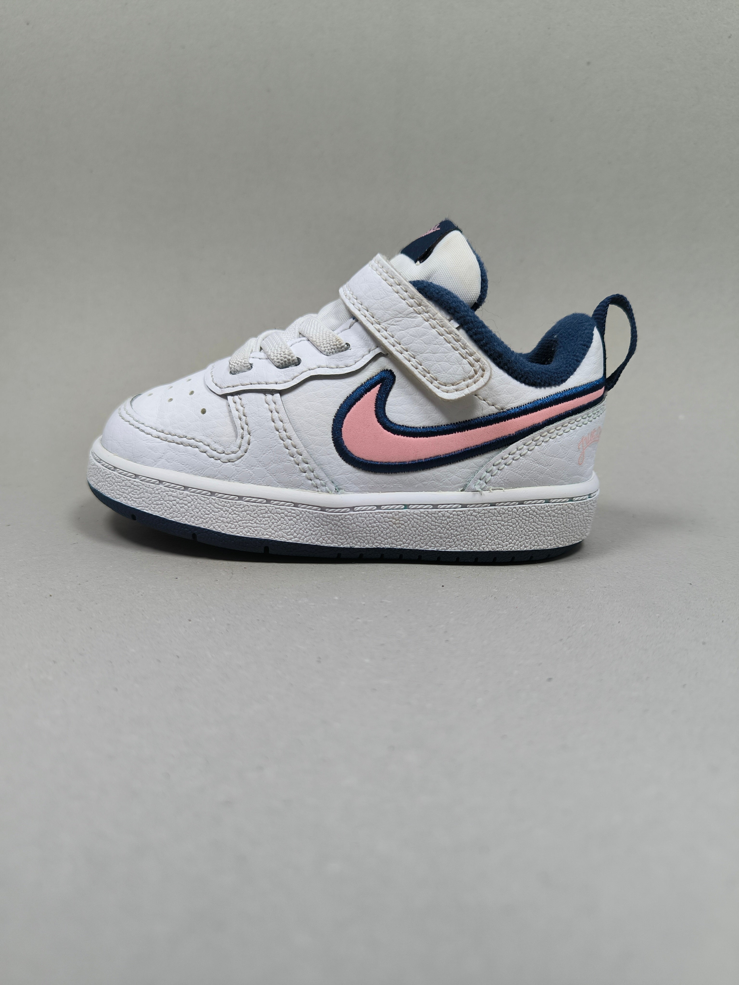 Nike Court Borough . Size : EUR  22 | Premium