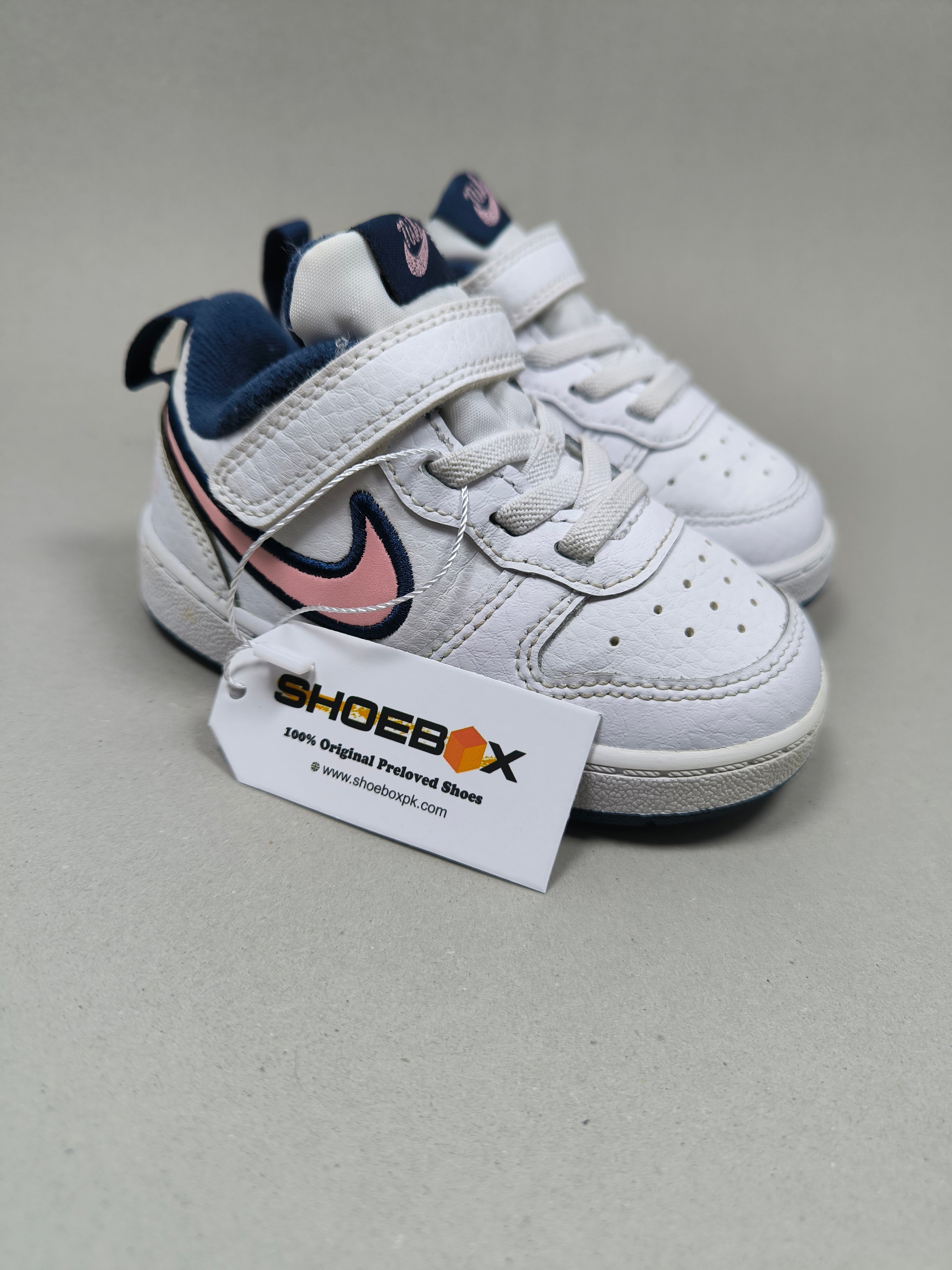 Nike Court Borough . Size : EUR  22 | Premium
