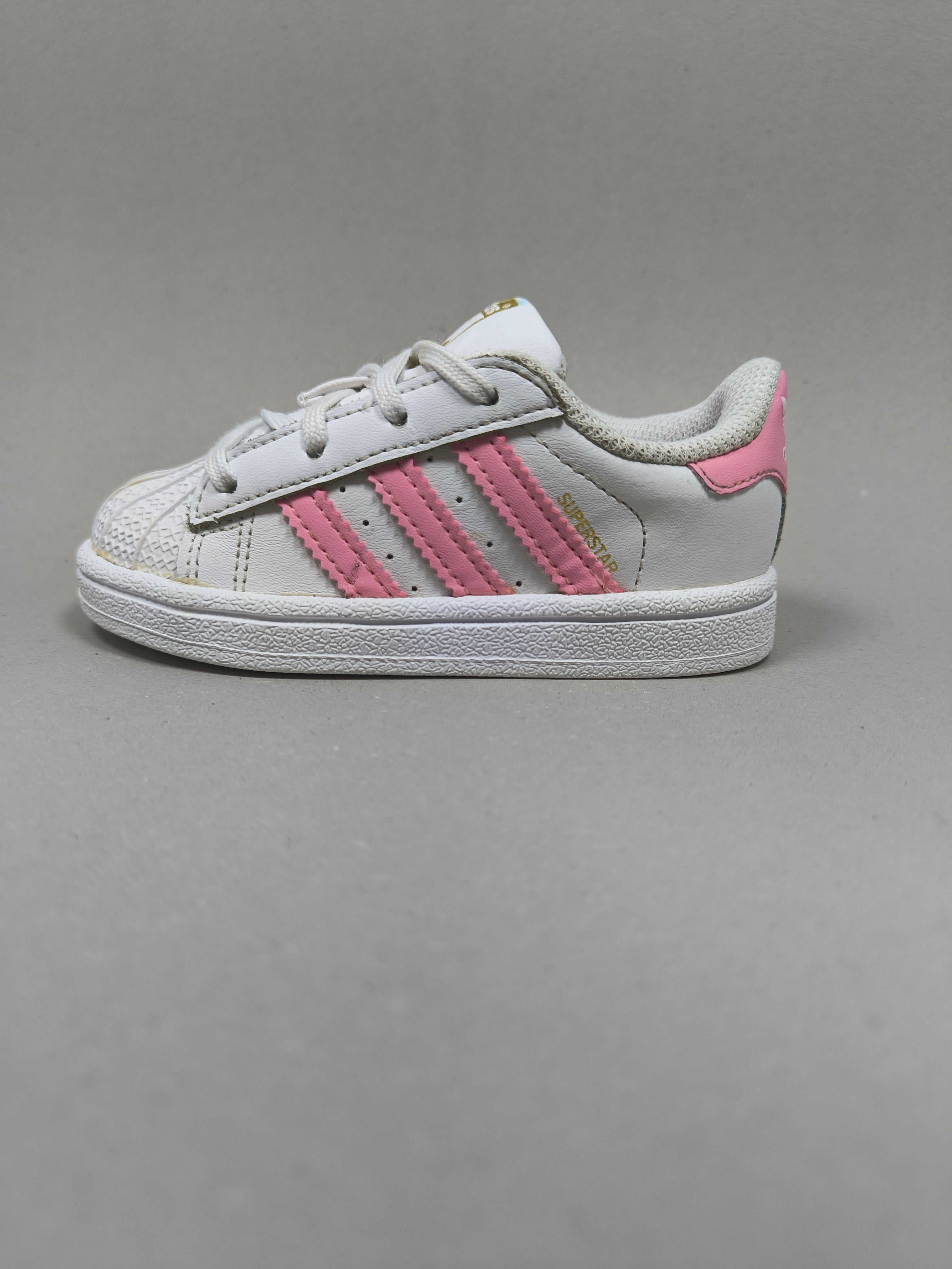 Adidas Super Star . Size : EUR  22 | Premium
