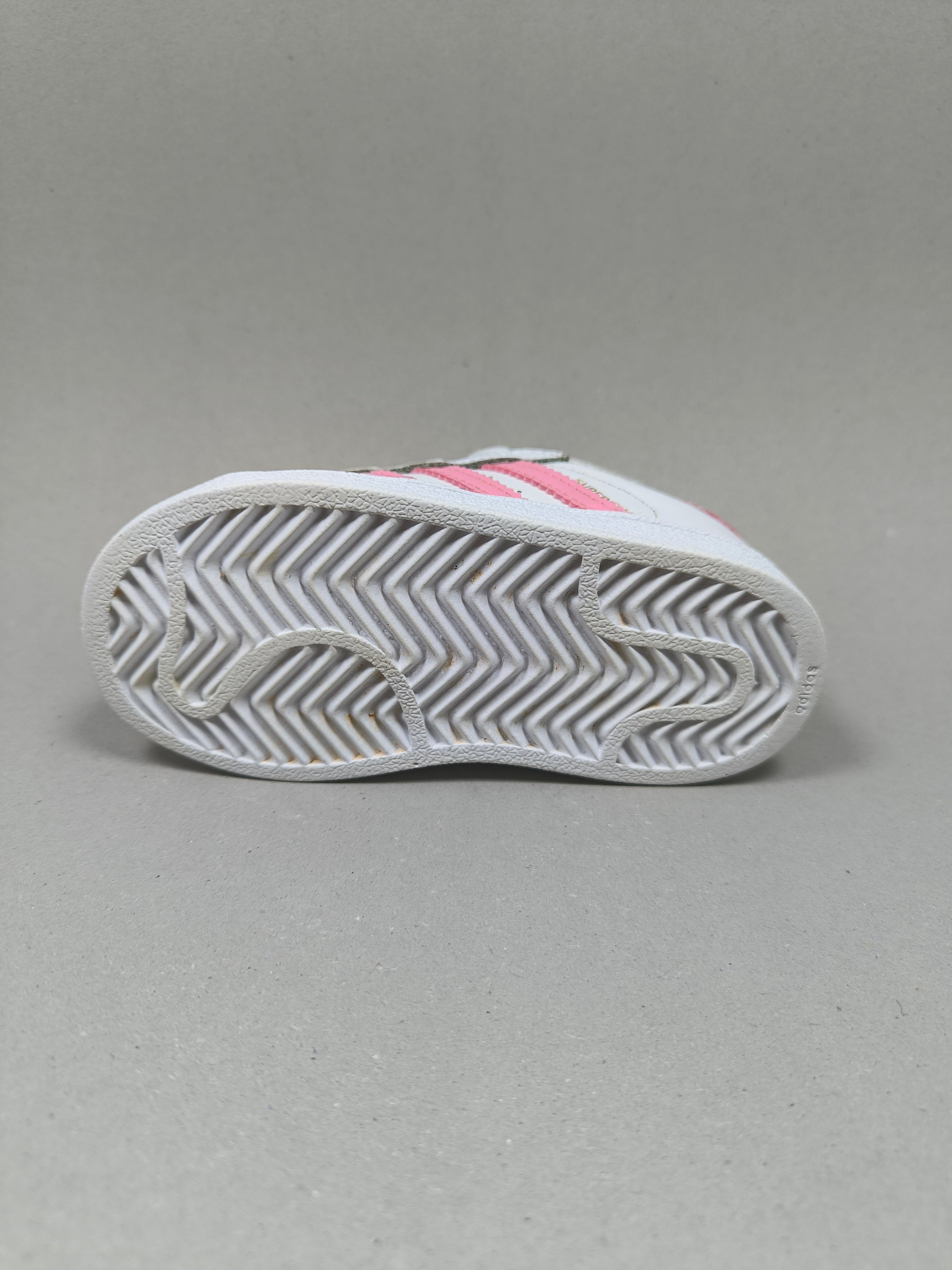 Adidas Super Star . Size : EUR  22 | Premium