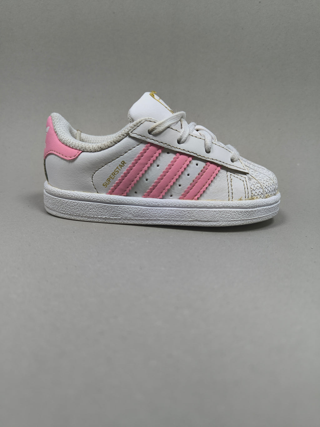 Adidas Super Star . Size : EUR  22 | Premium