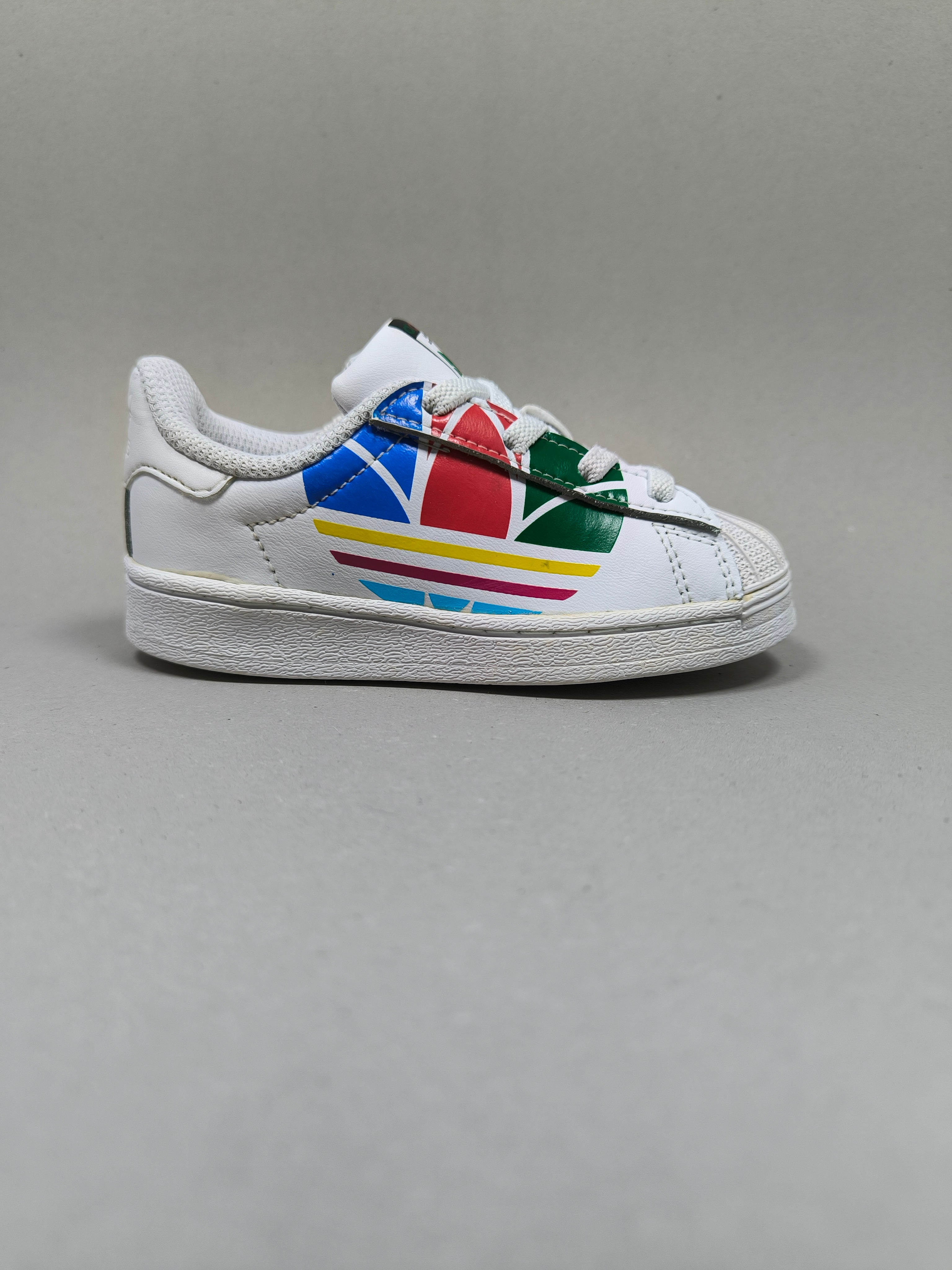 Adidas Super Star . Size : EUR  23 | Premium