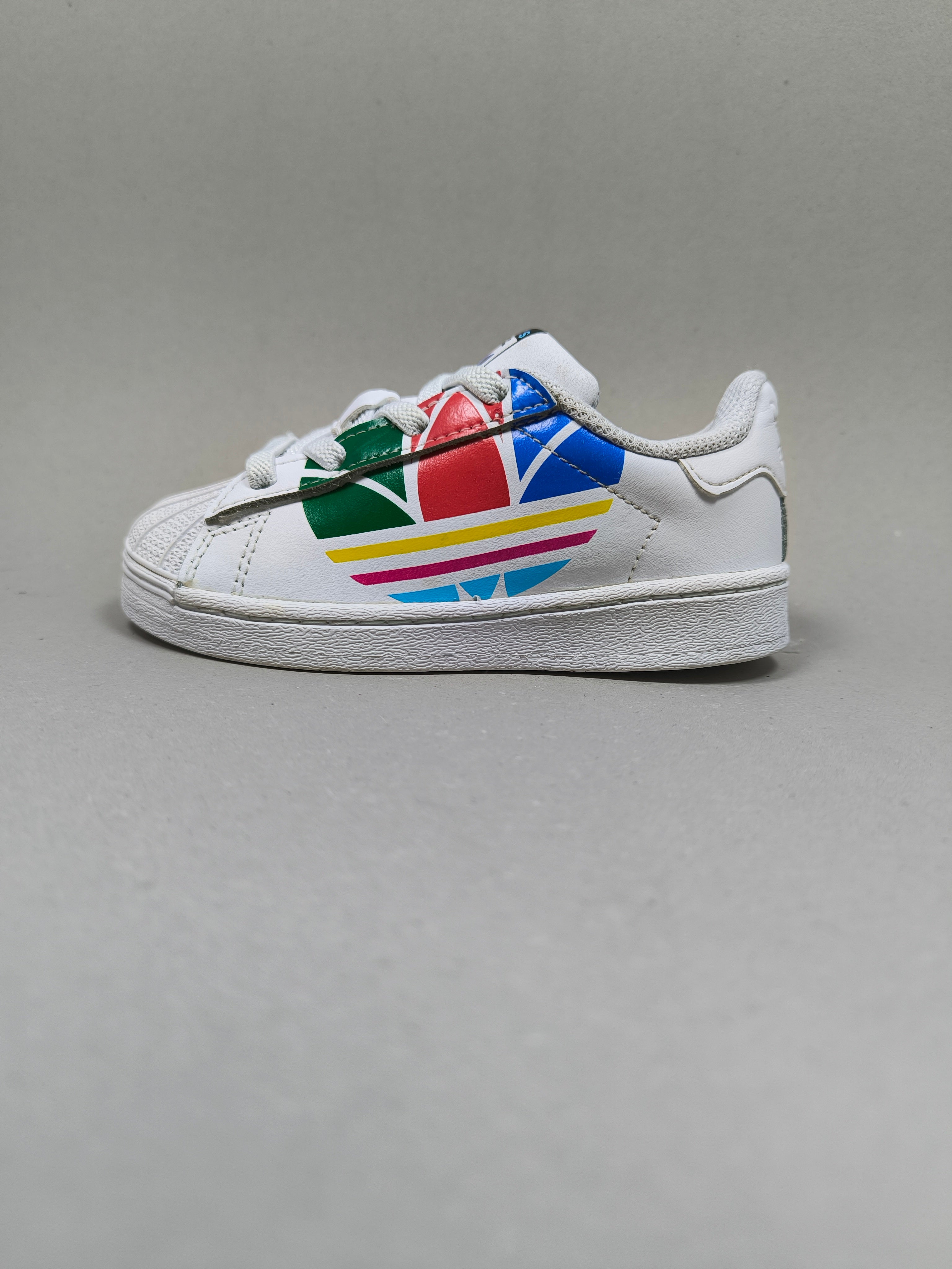 Adidas Super Star . Size : EUR  23 | Premium