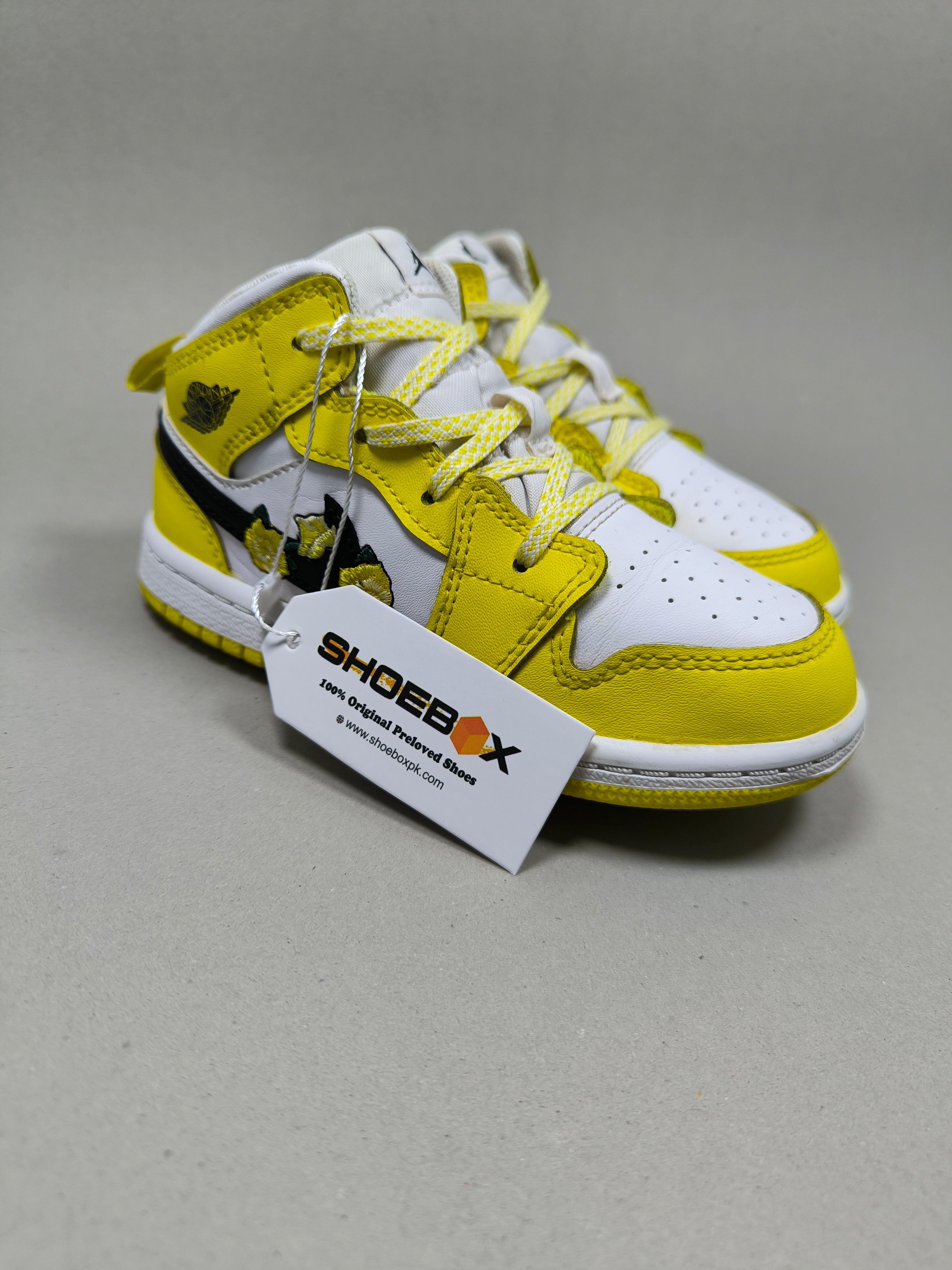 Nike Air Jordan 1 Mid SE . Size : EUR  26 | Premium+