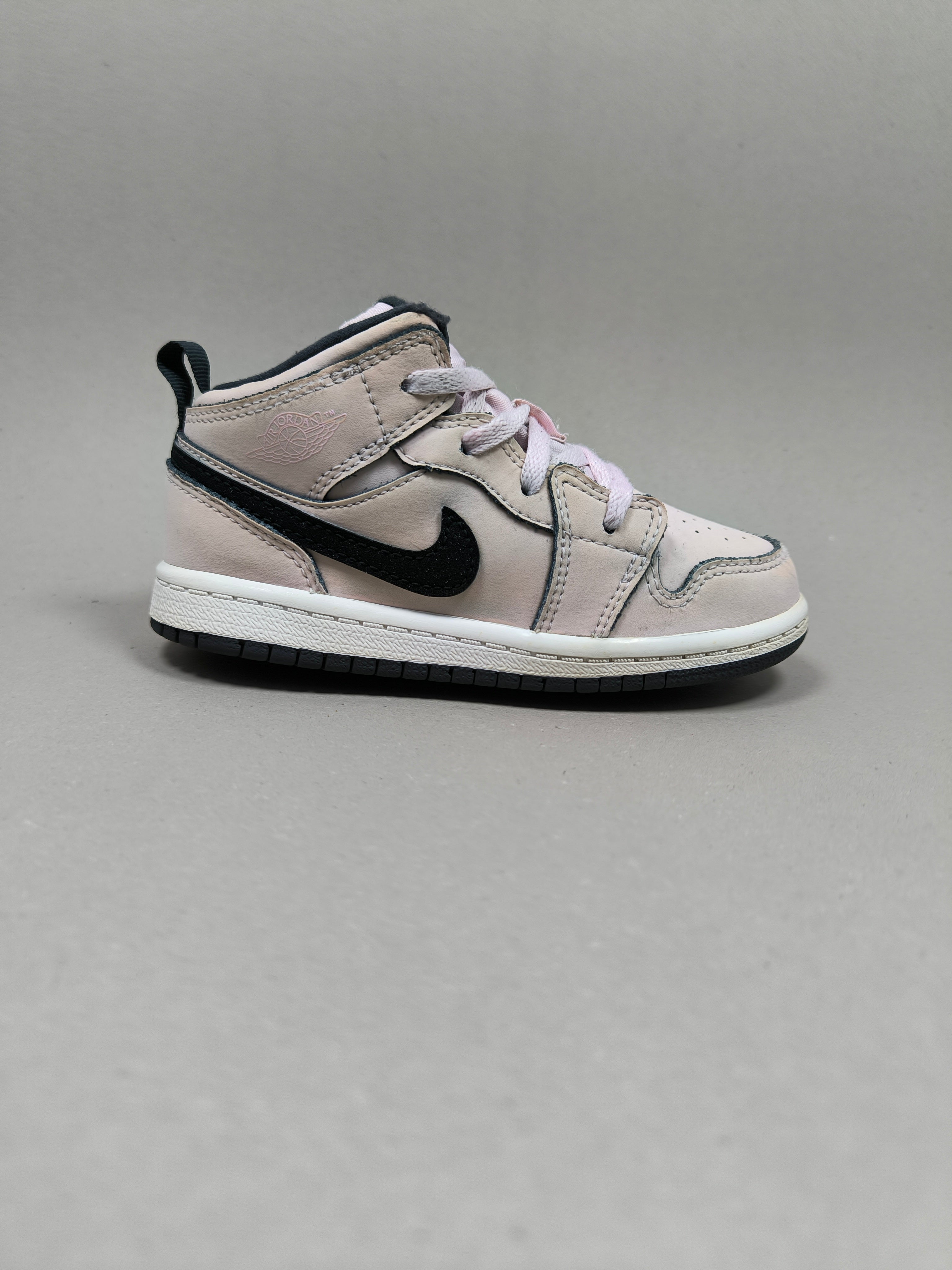 Nike Air Jordan 1 Mid . Size : EUR  26 | Excellent+