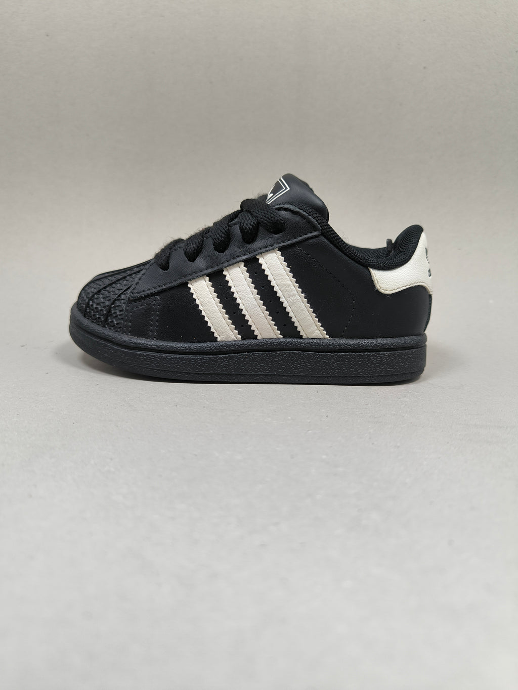Adidas Super Star . Size : EUR  24 | Excellent+