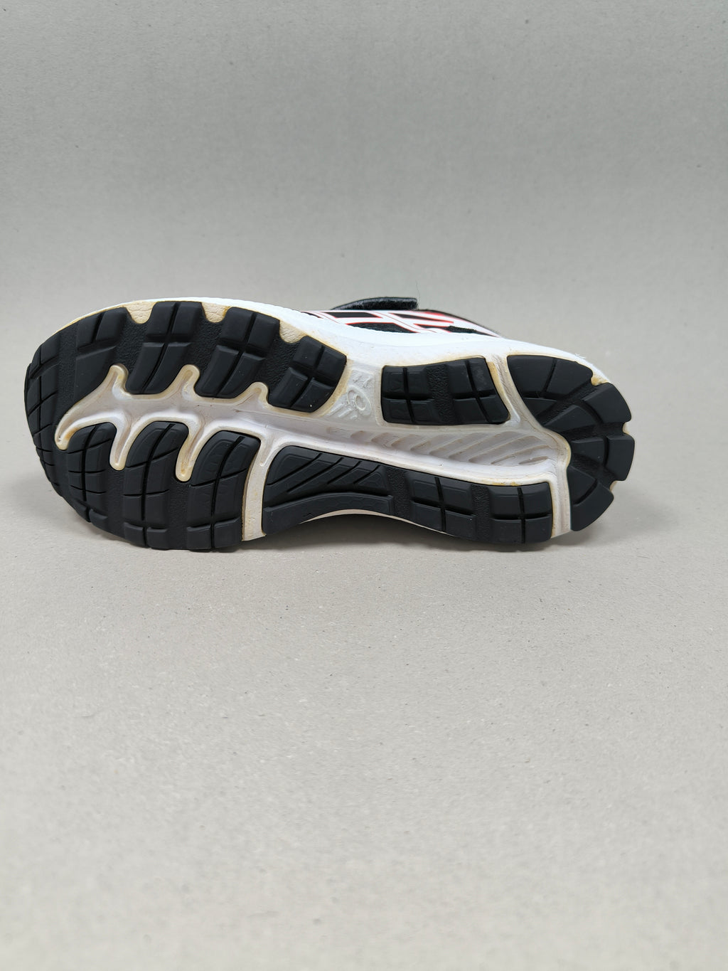 Asics Contend 7 . Size : EUR  28 | Excellent+