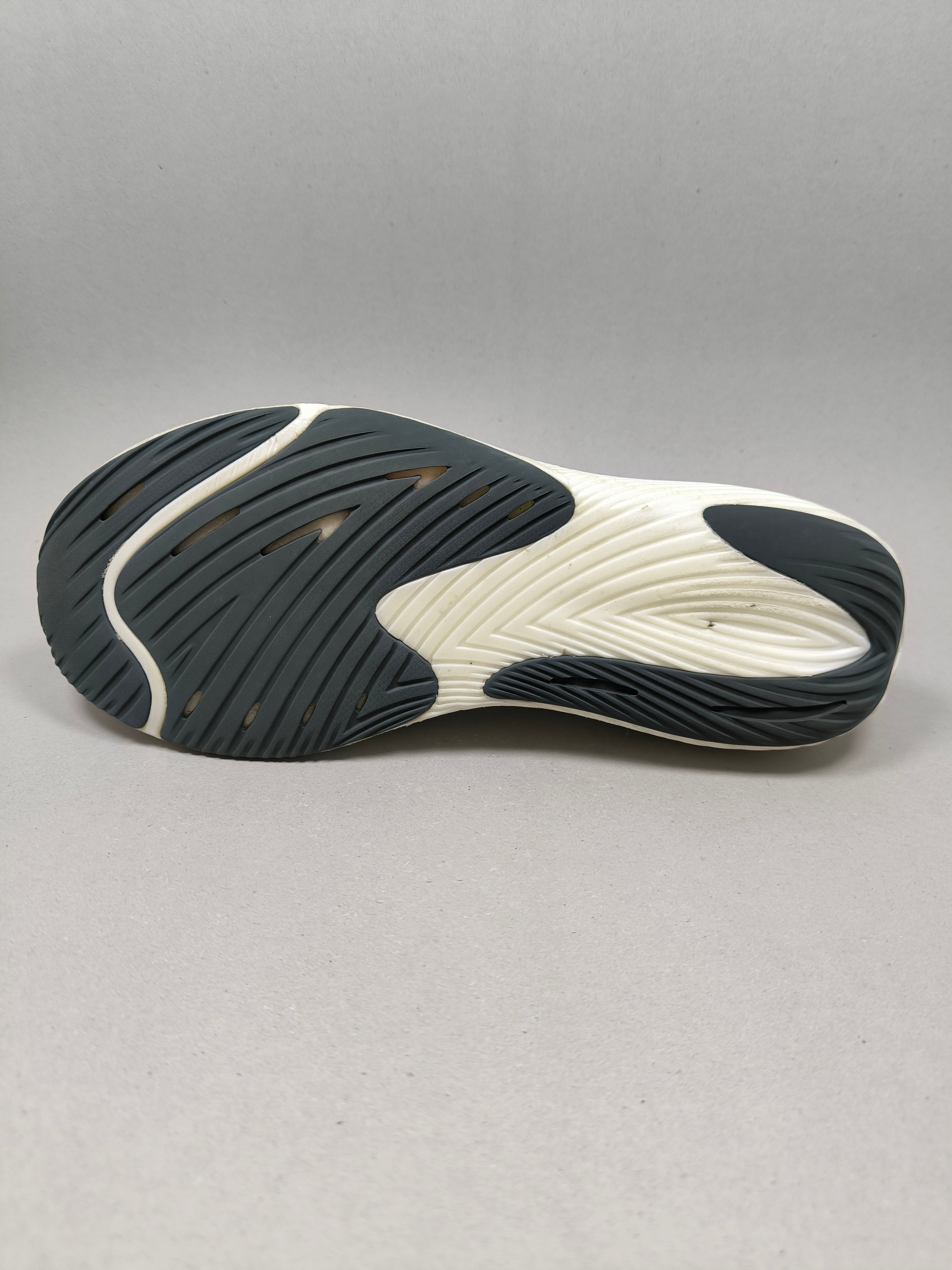 New Balance Fuel Cell . Size : EUR  42 | Excellent +