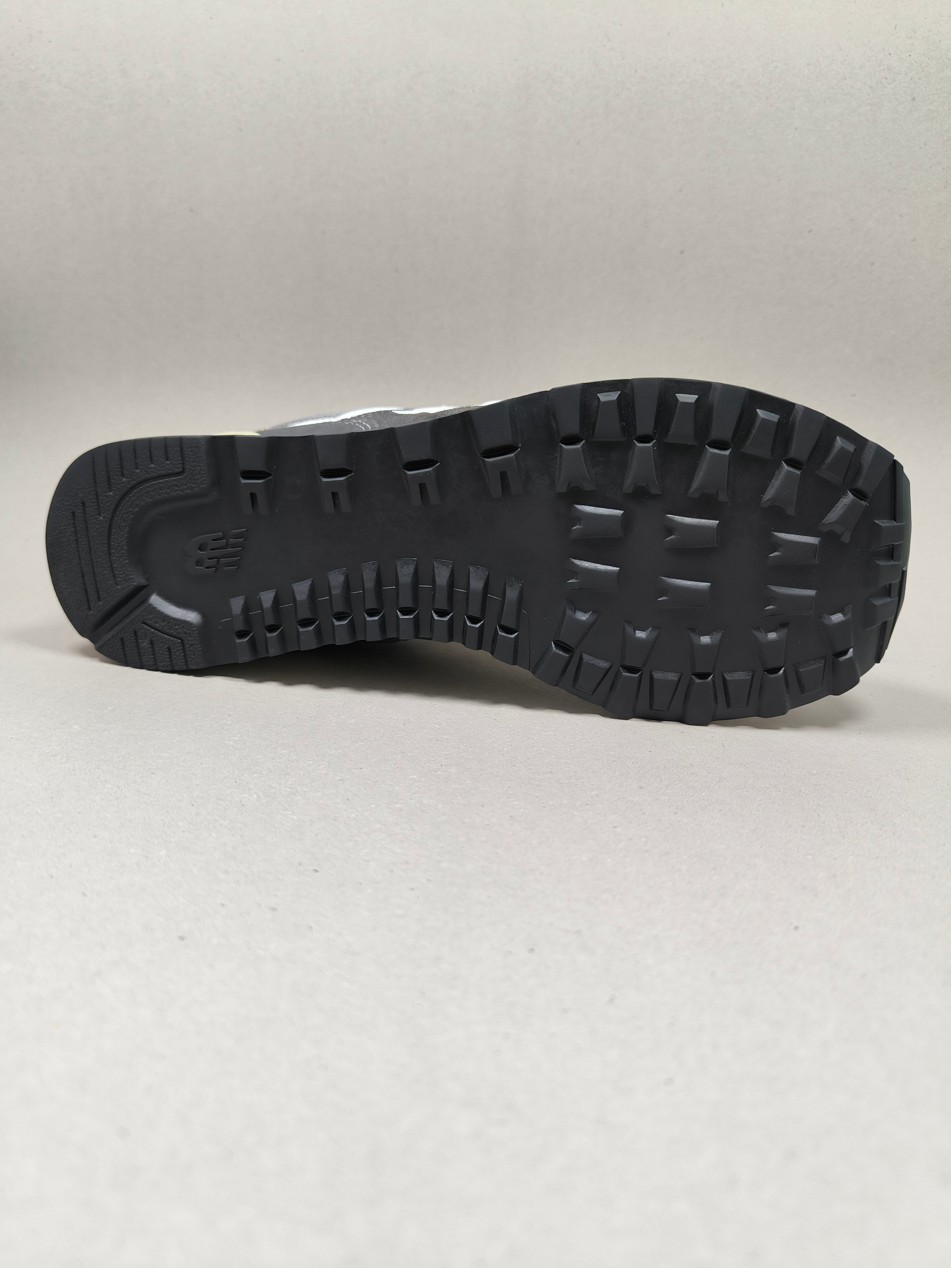 New Balance 574 . Size : EUR  42 | Premium